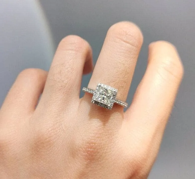 1 Carat Princess Cut Diamond 4 Claw Engagement Ring