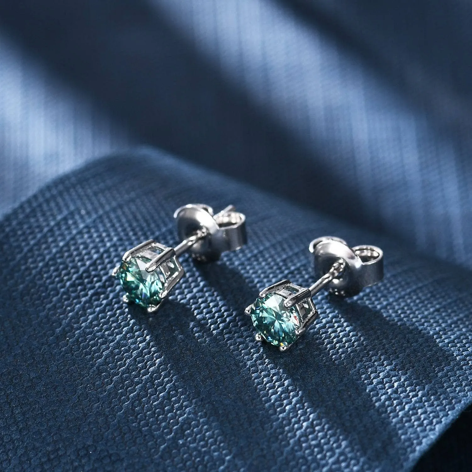 14K White Gold 6-Prong Round Diamond Stud Earrings