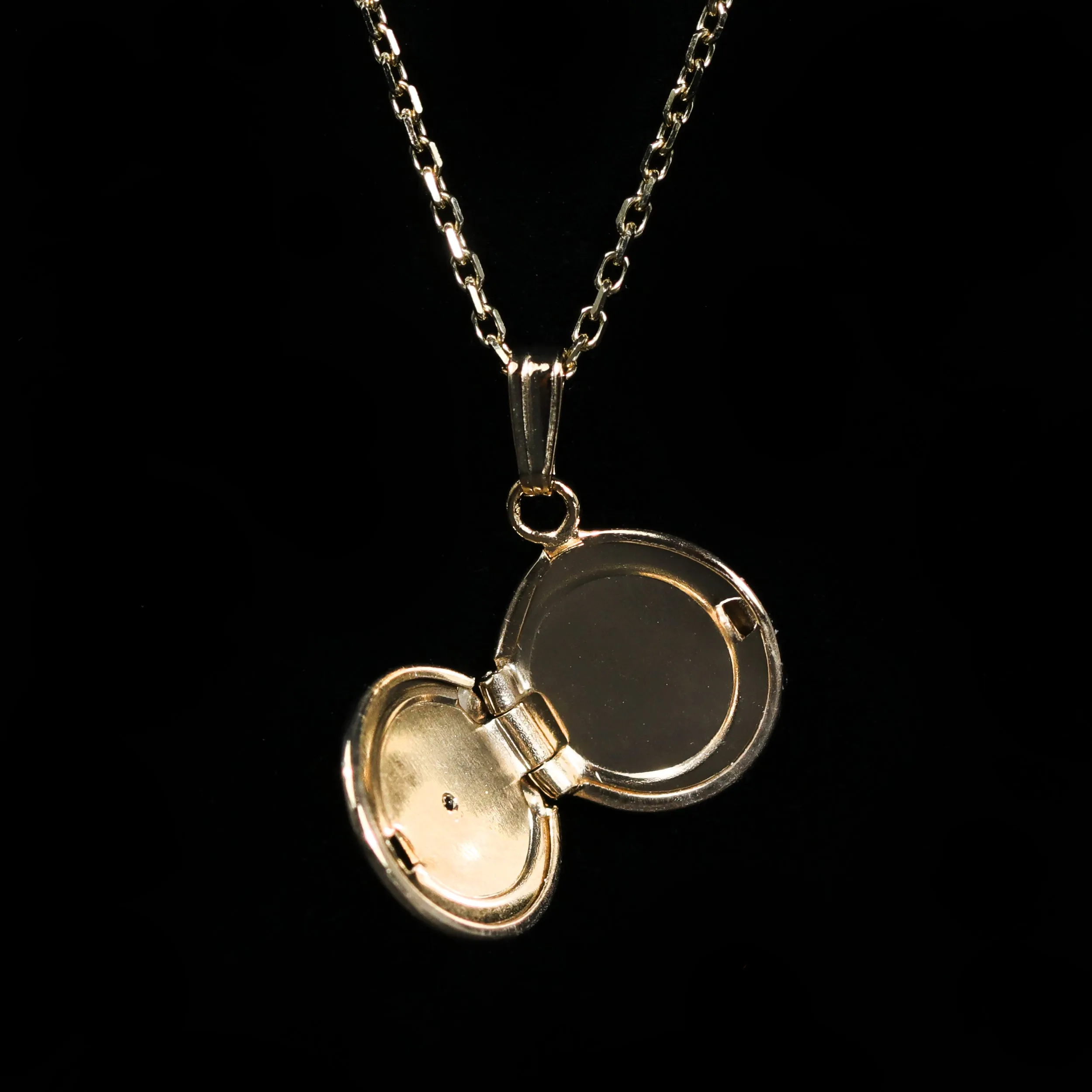 14K Yellow Gold Mini Round Diamond Locket