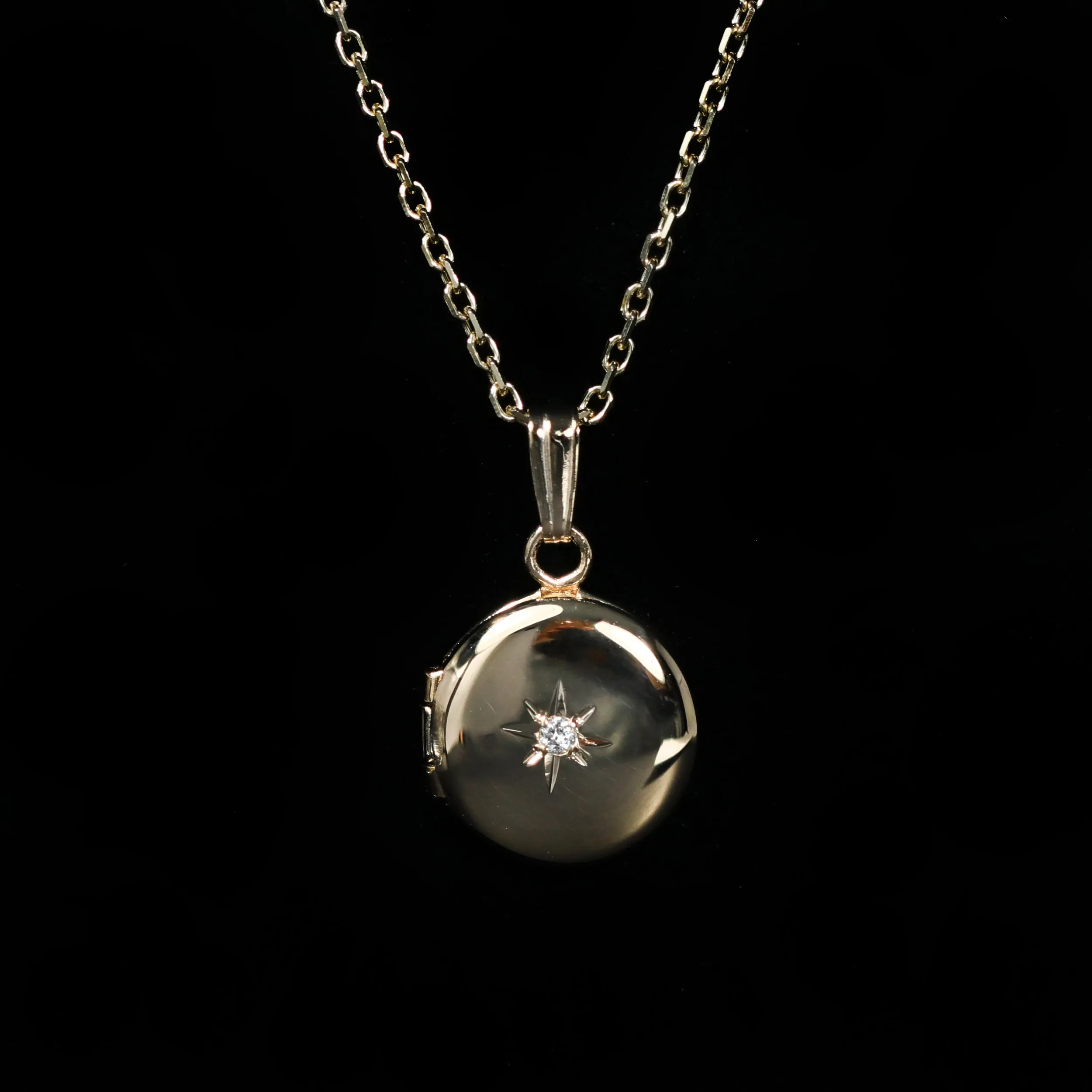 14K Yellow Gold Mini Round Diamond Locket