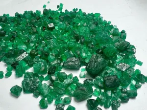 150 carats Vivid Green Raw Emerald Gemstones