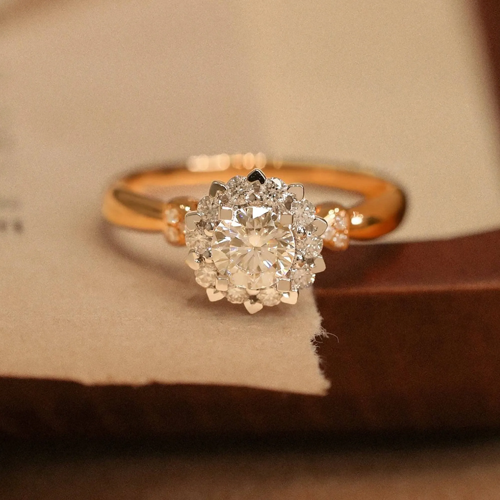 18k Art Deco Round Cut Diamond Halo Engagement Ring