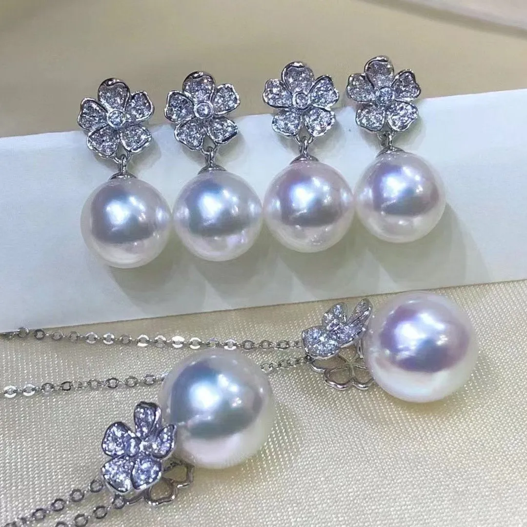 18K White Gold Diamond & Akoya Cluster Pearl Earrings Pendant