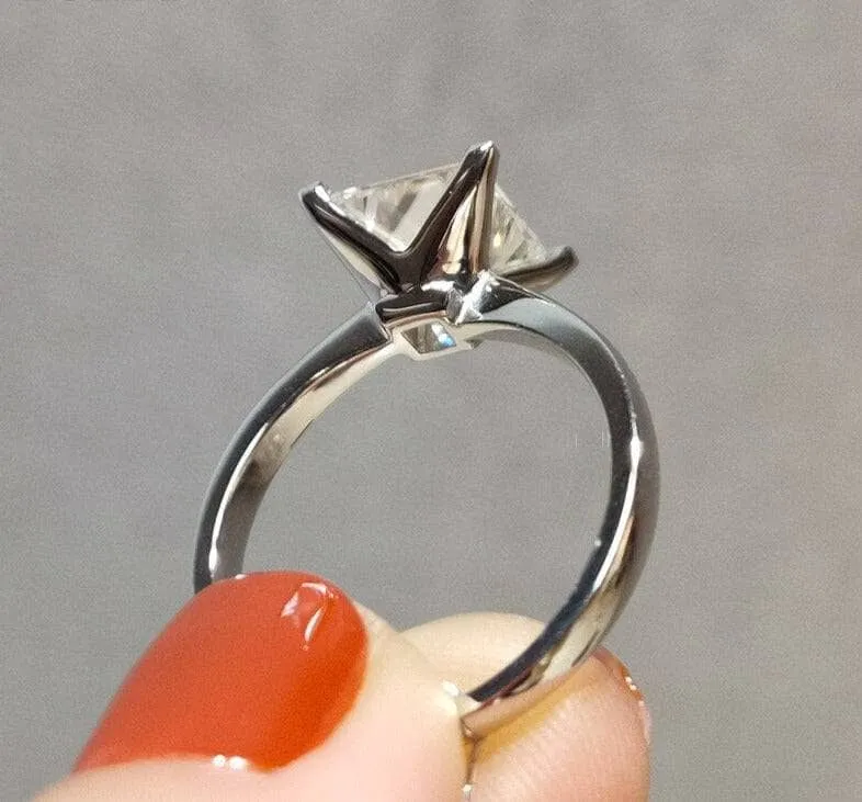 18K White Gold Princess Cut 2 Carat Diamond Engagement Ring