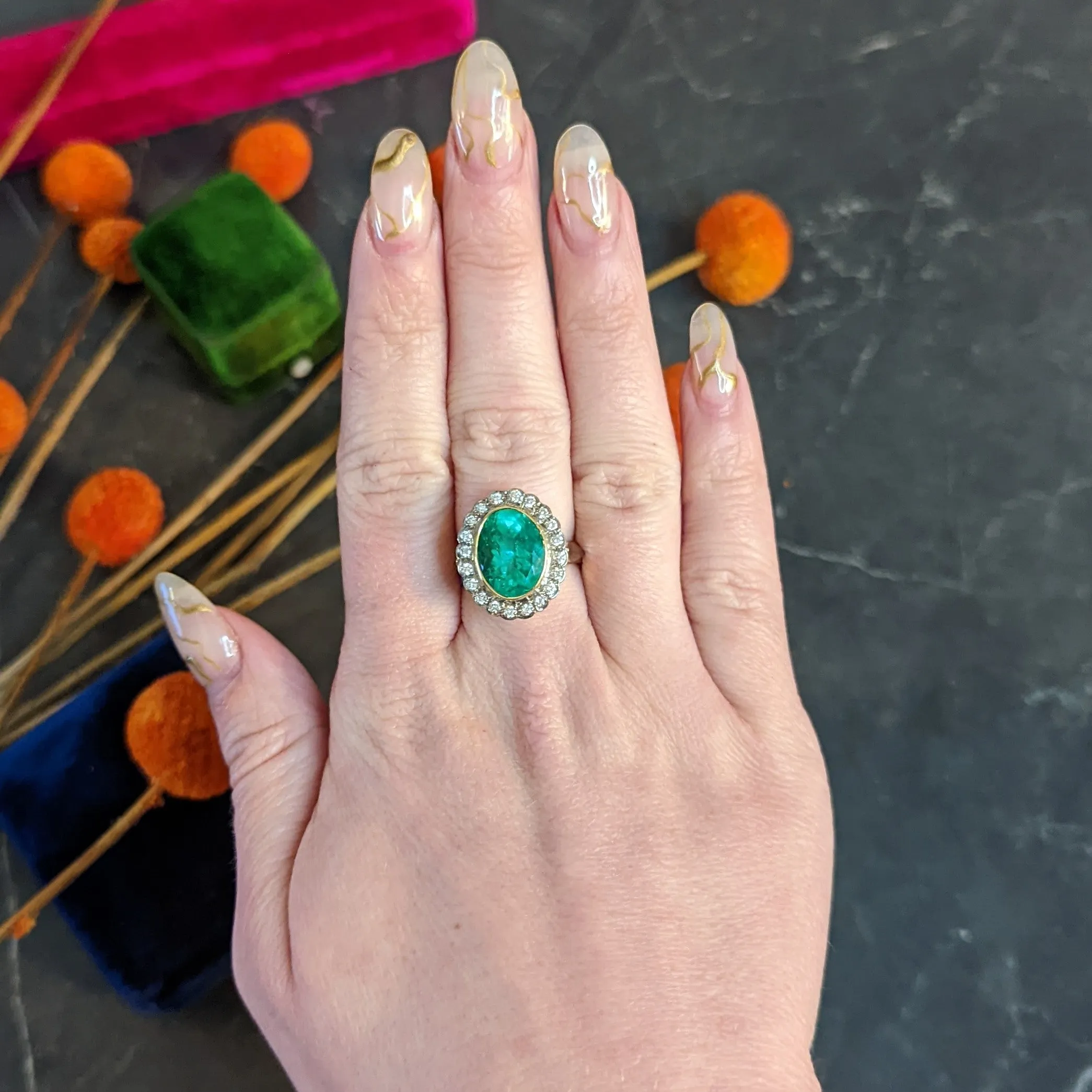 1980's 6.40 CTW Colombian Emerald Diamond 18 Karat Two-Tone Gold Cluster Vintage Ring GIA