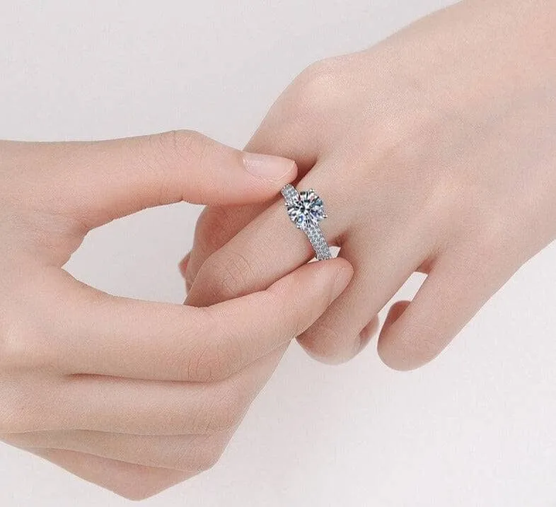 2 Carat Round Diamond Engagement Ring