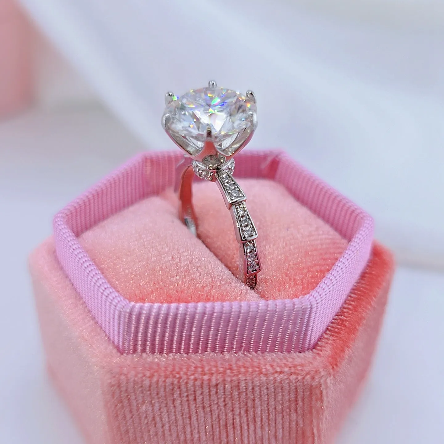 5 Carat Round Cut Diamond Engagement Ring