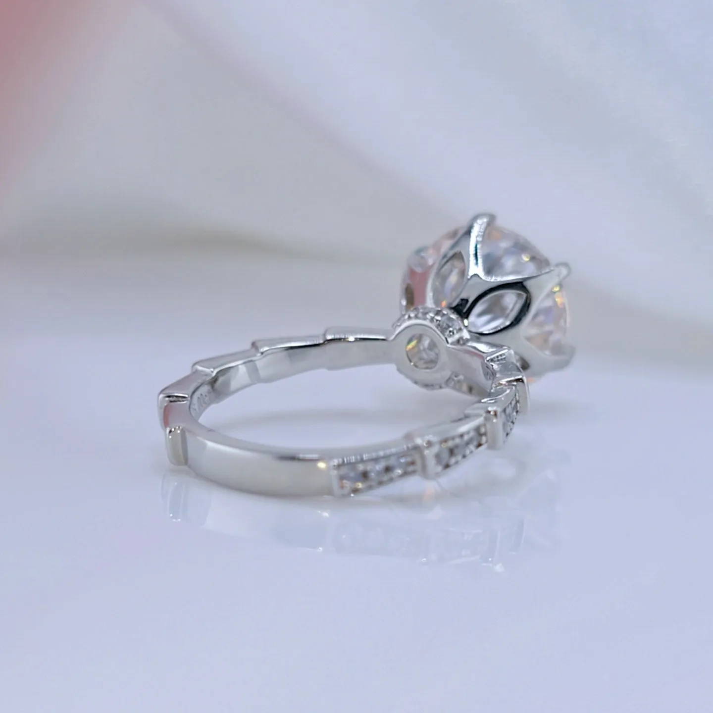 5 Carat Round Cut Diamond Engagement Ring