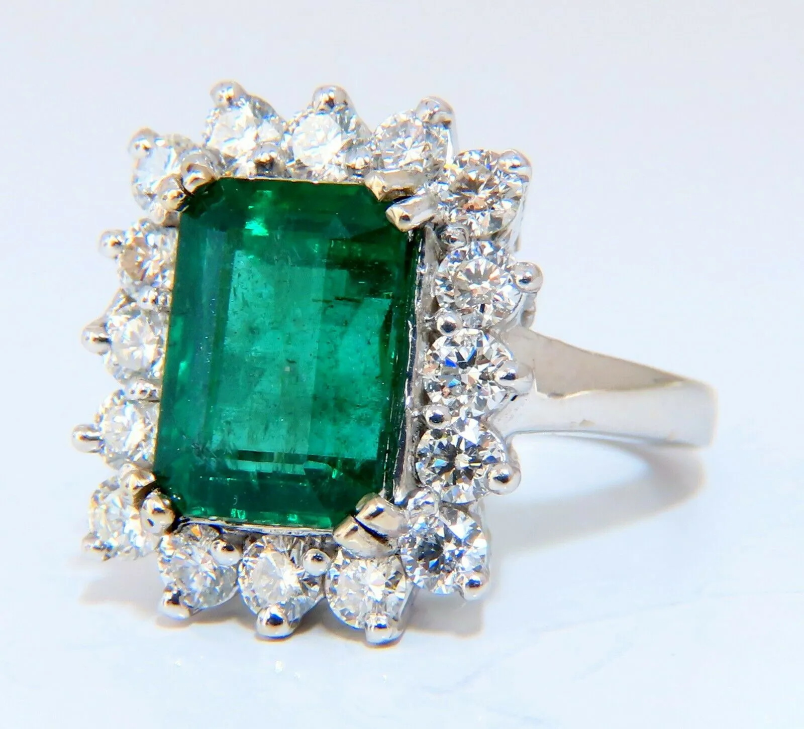 7.15ct Natural Emerald Diamonds Cluster Halo Ring 14kt