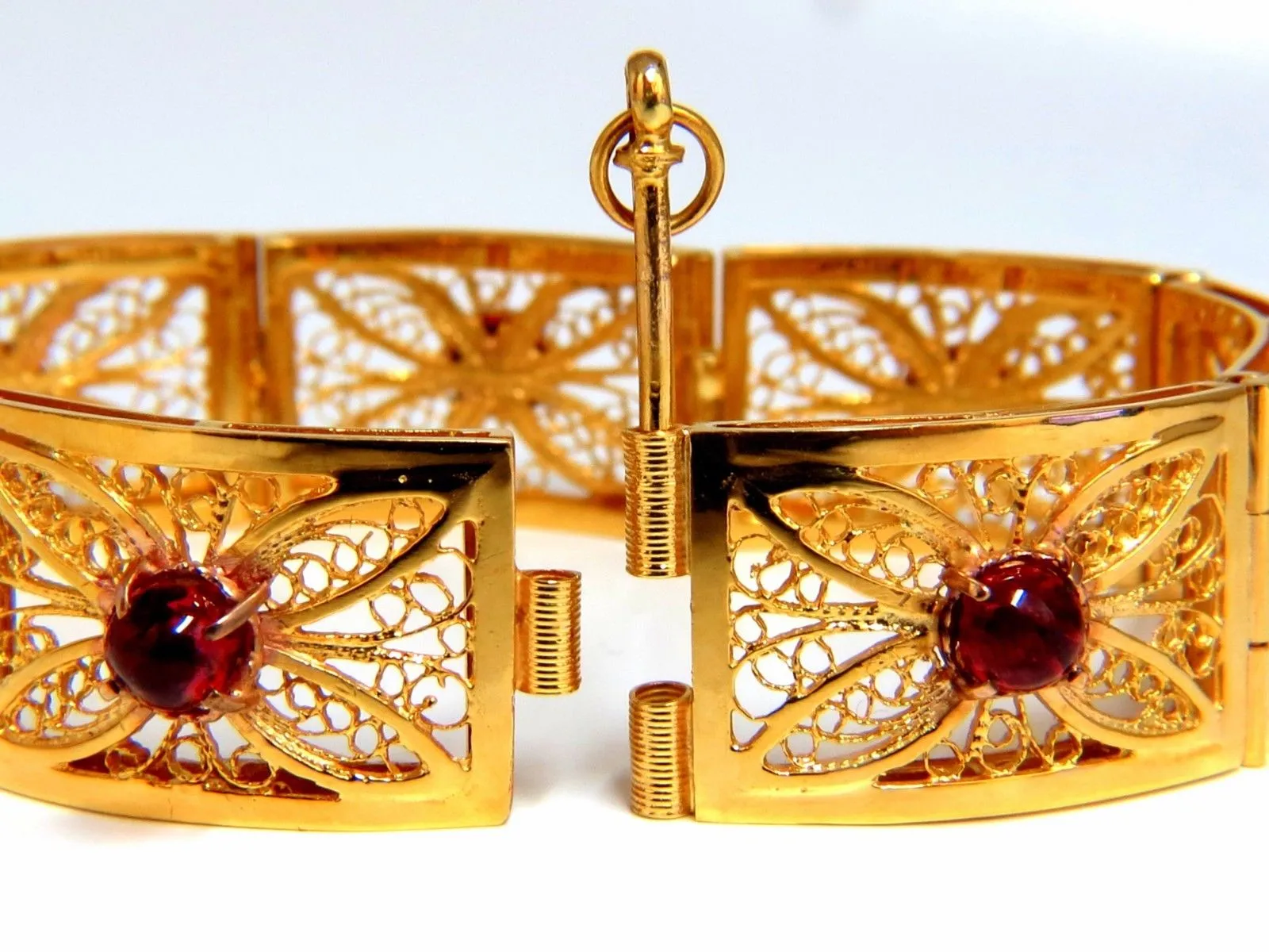 7.40ct Natural Spinel Open Gilt Vintage Bracelet 14 Karat
