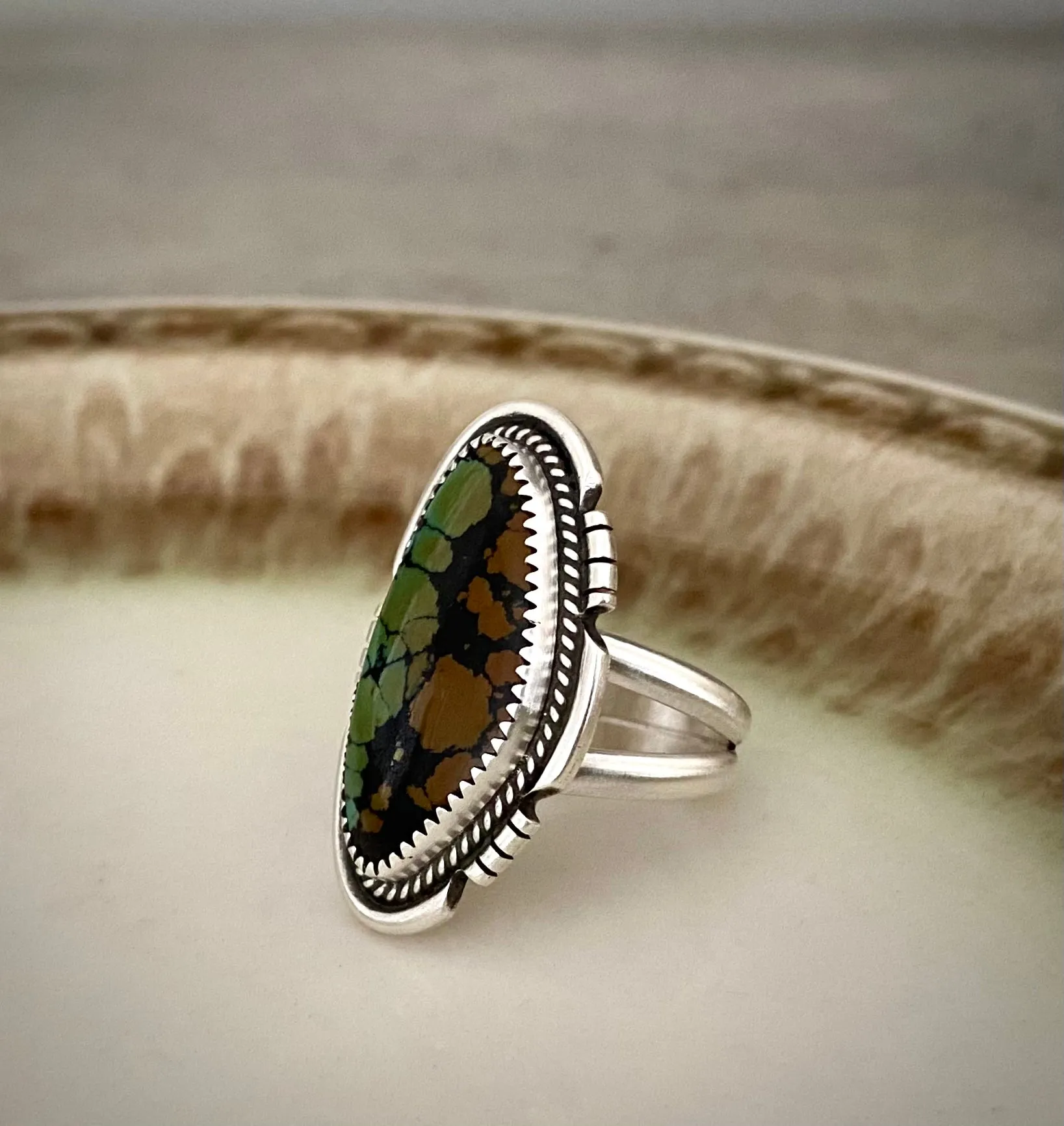 Bao Canyon Notched Ring