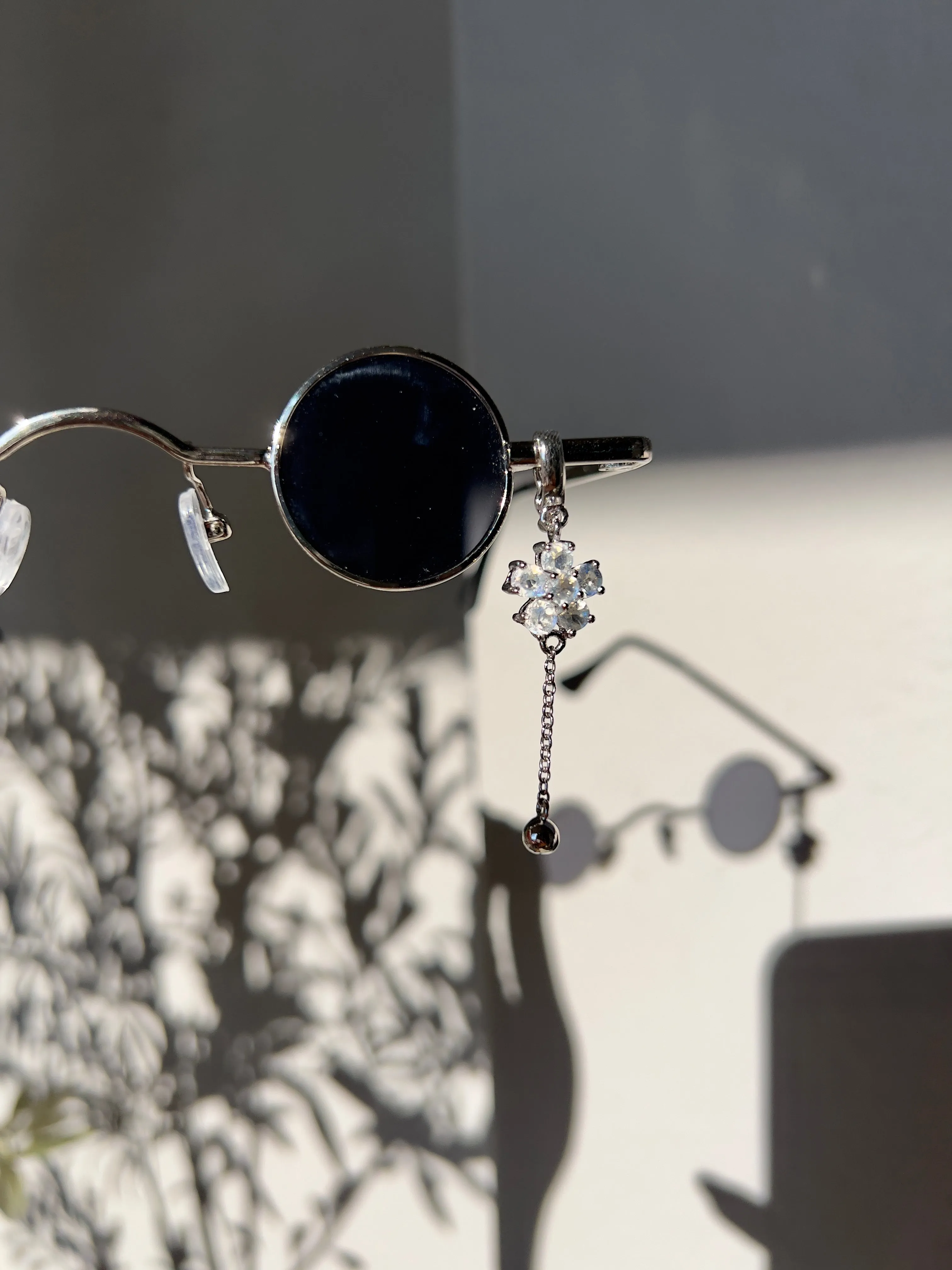 Blue Moonstone Flower Charm Small Frame Vintage Round Sunglasses
