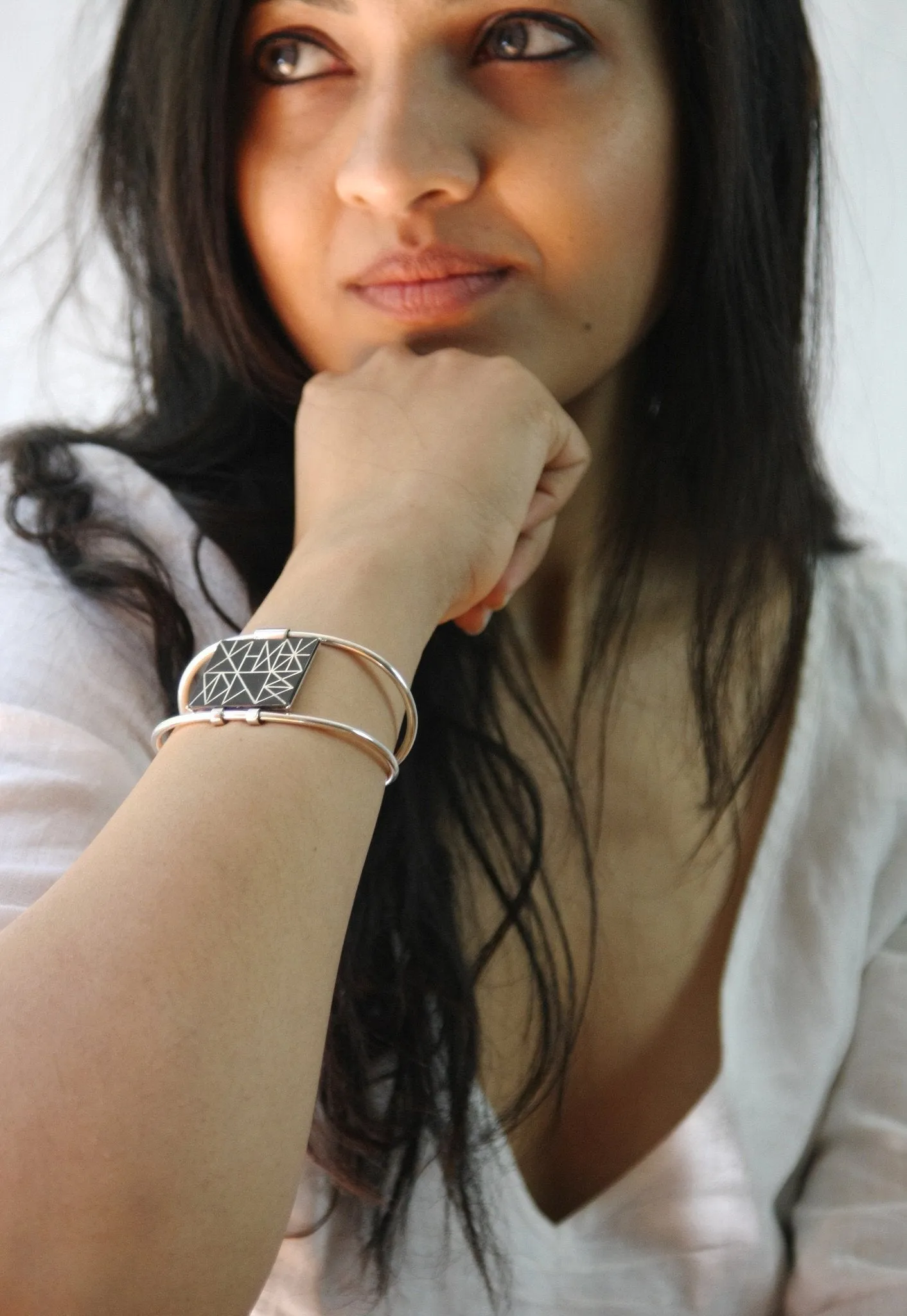 Can't-take-eyes-off-it rectangular Bidri cuff
