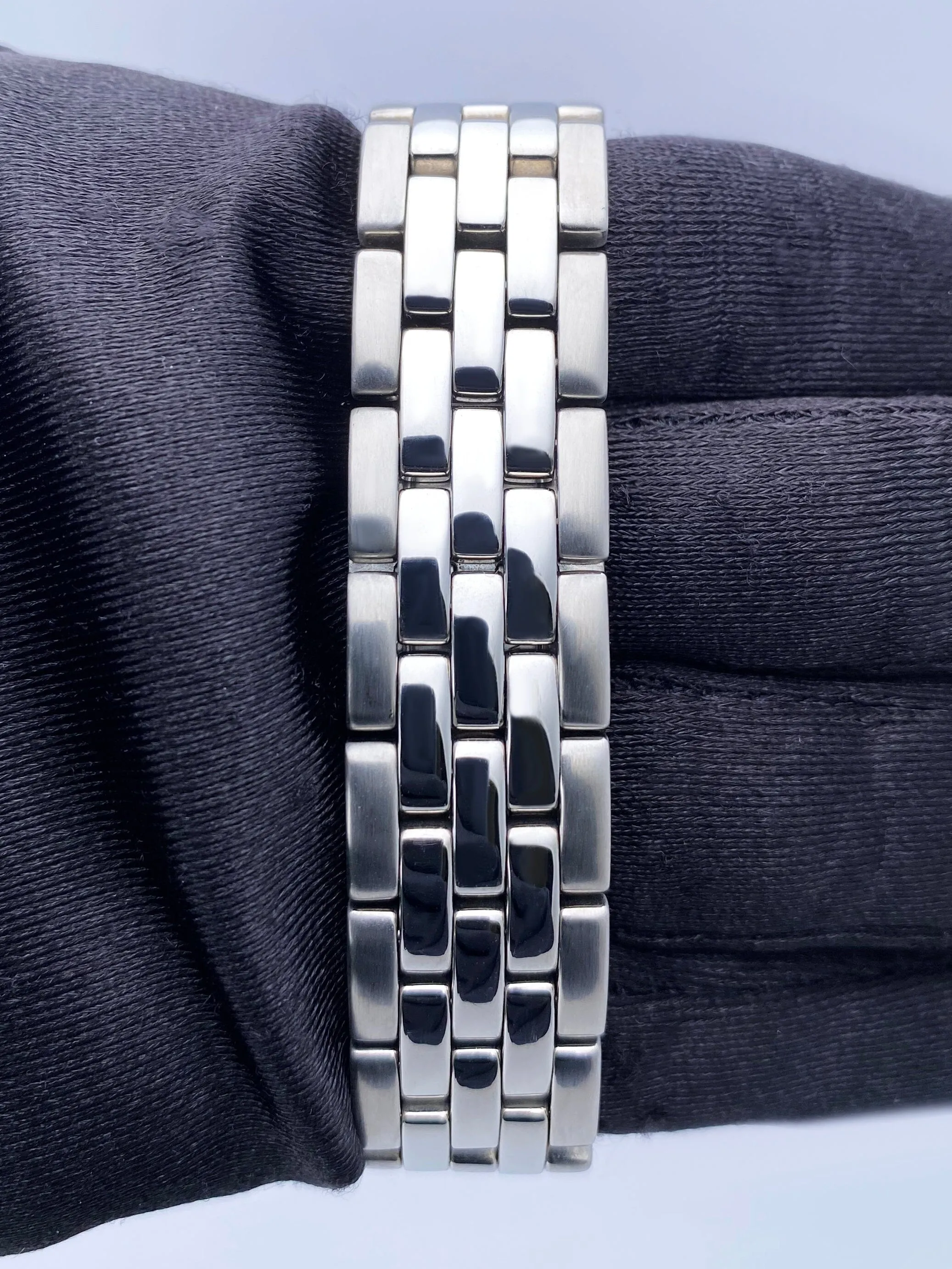 Cartier Panthere W25054P5 Midsize Ladies Watch
