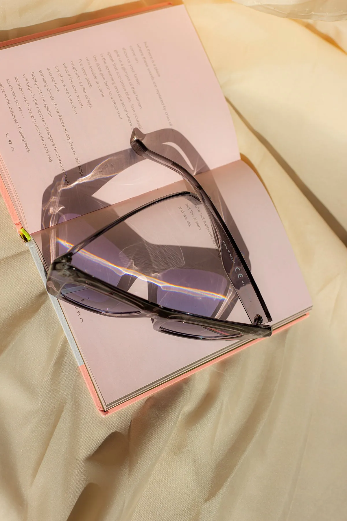 Chunky Oblong Cat Eye Sunglasses