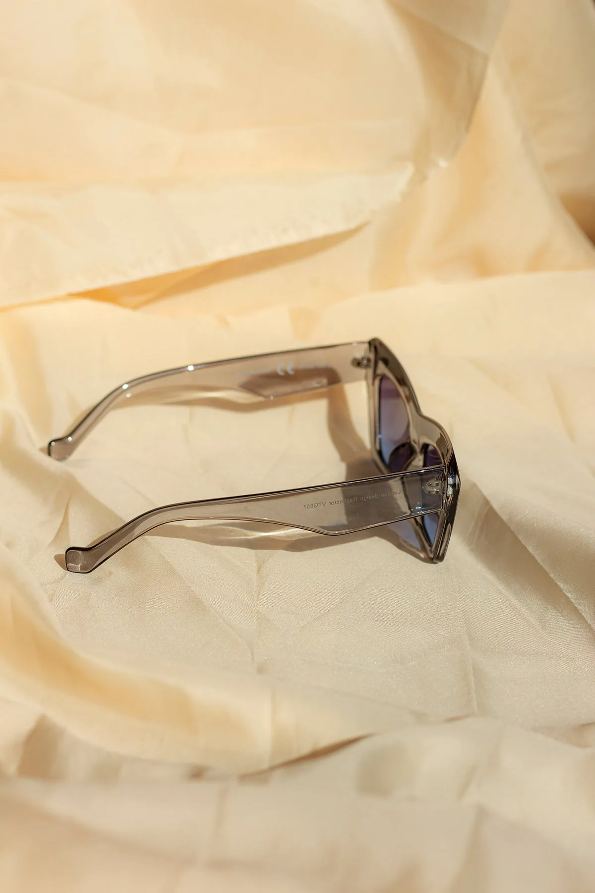 Chunky Oblong Cat Eye Sunglasses