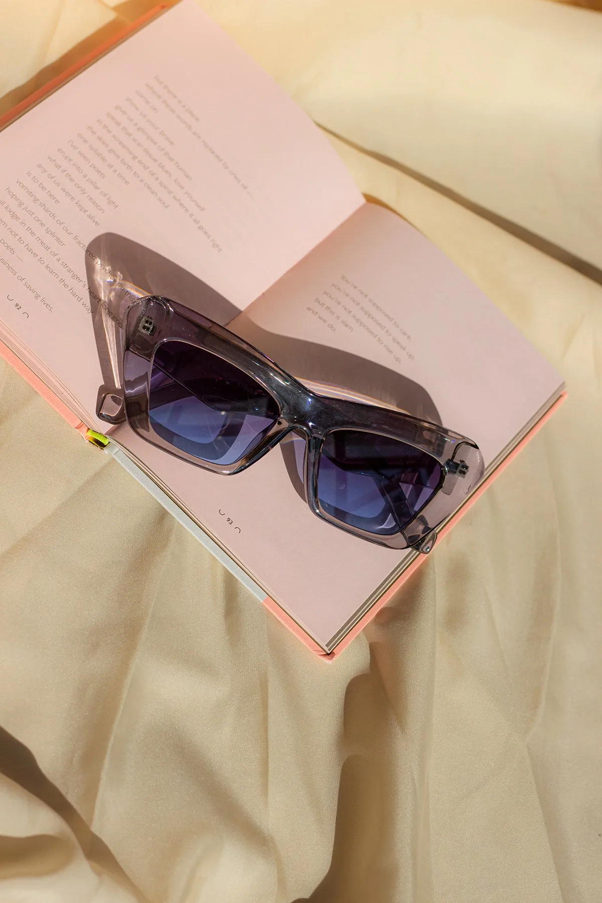 Chunky Oblong Cat Eye Sunglasses