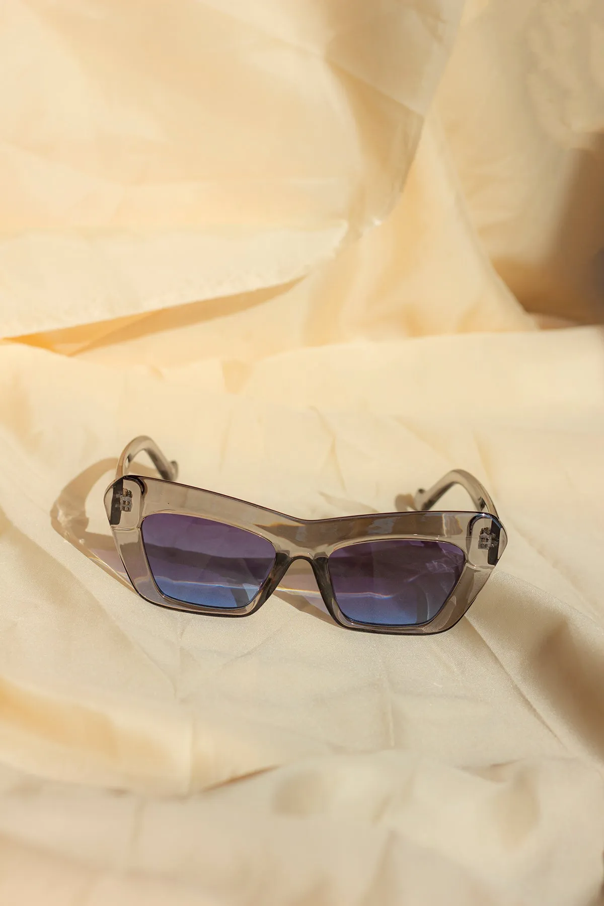 Chunky Oblong Cat Eye Sunglasses