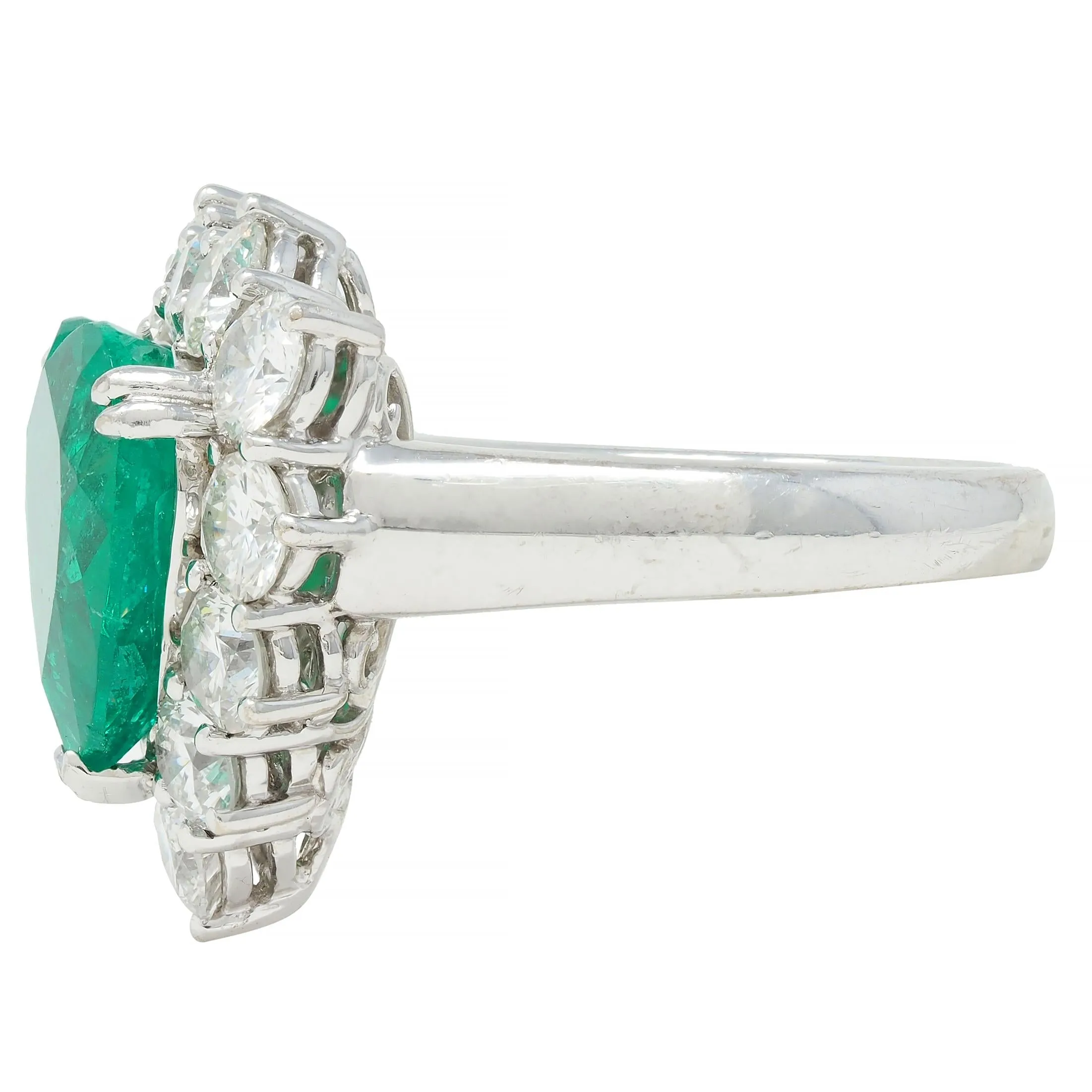 Contemporary 7.00 CTW Colombian Emerald Diamond 18 Karat White Gold Heart Halo Ring AGL