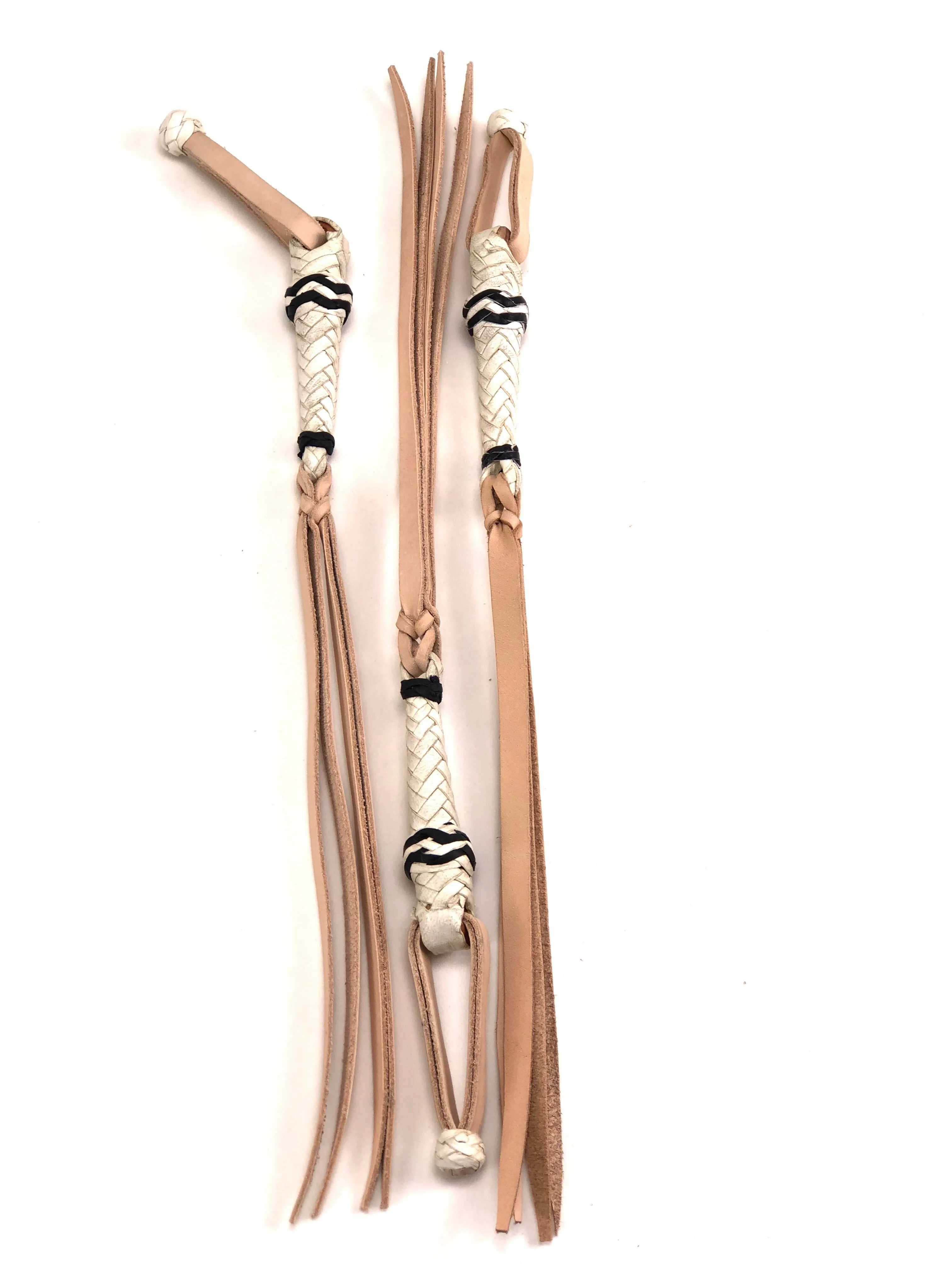 Cuarta Trailer Whip White and Black JTW11