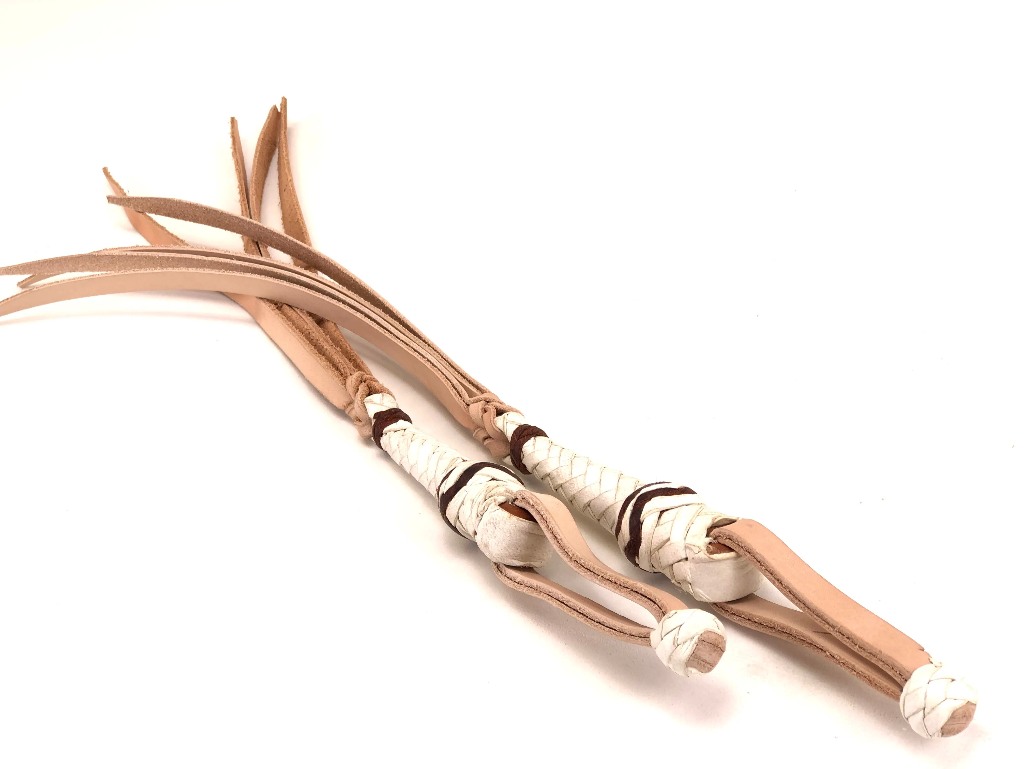 Cuarta Trailer Whip White and Brown JTW12