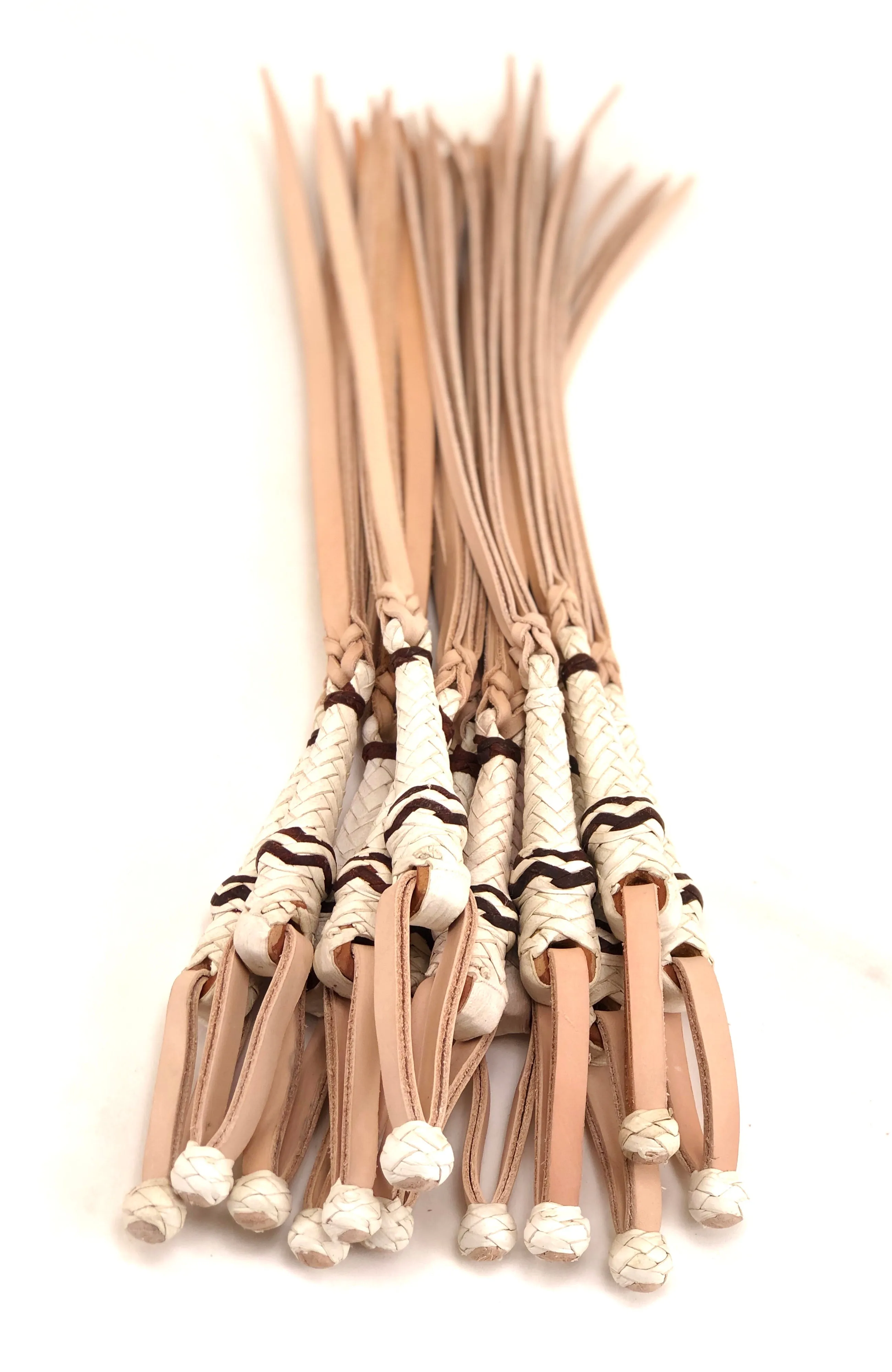 Cuarta Trailer Whip White and Brown JTW12