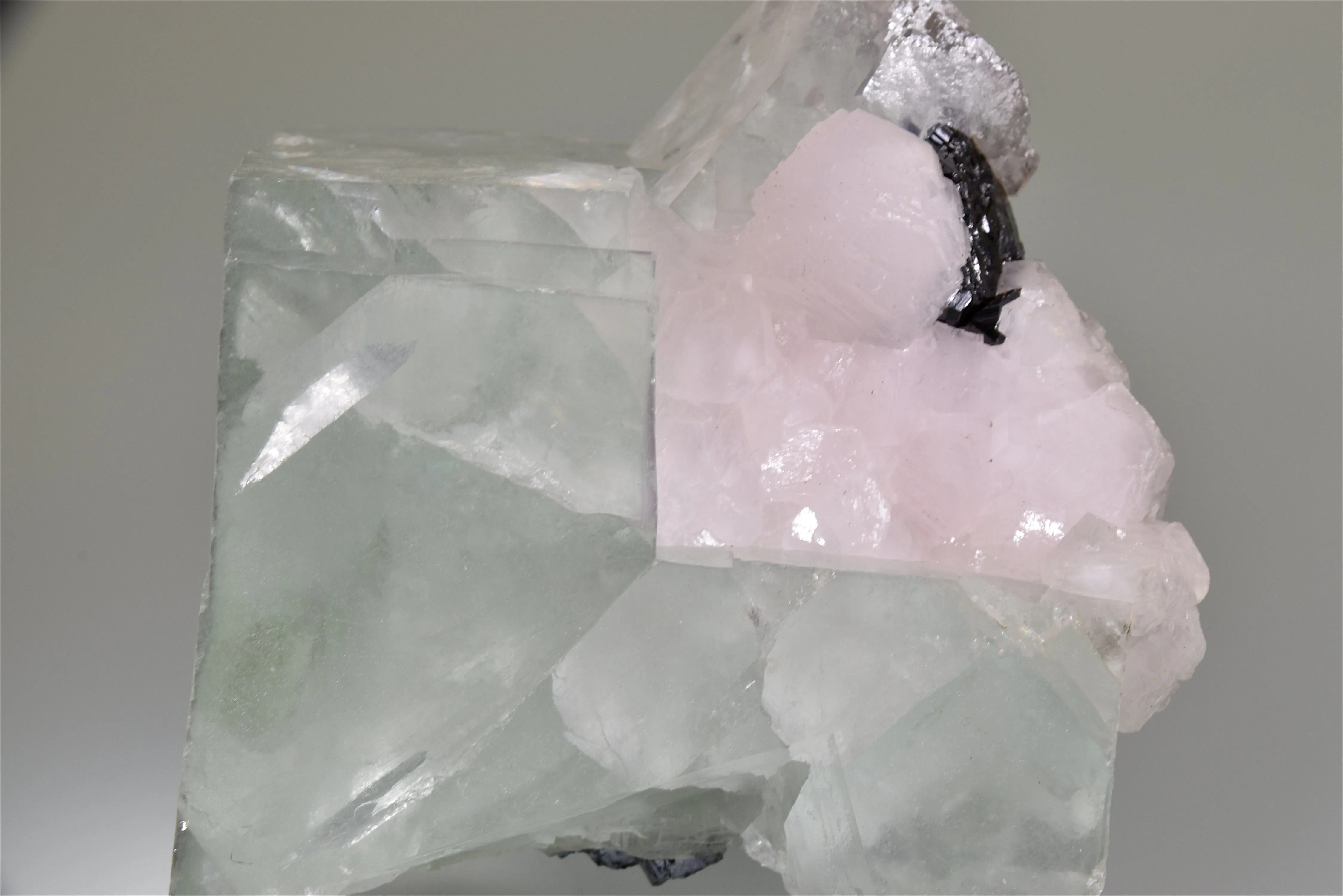 Fluorite and Calcite with Sphalerite, Sovietskiy Mine, Dal'negorsk, Primorskiy Kray, Russia, Mined c. 1995, Small Cabinet 5.7 x 7.5 x 8.5 cm, $250. Online 11/1