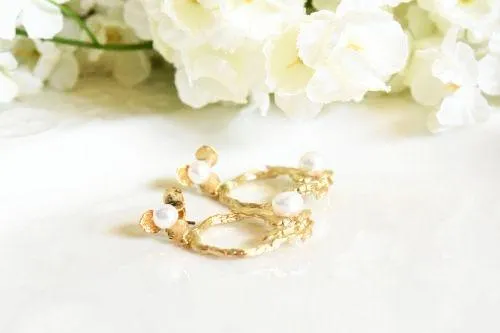 Golden leaves pearl decorated earrings