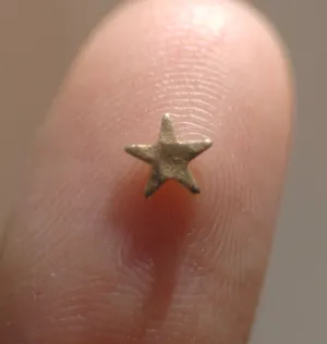 Hammered Tiny metal Star 4.5mm blanks
