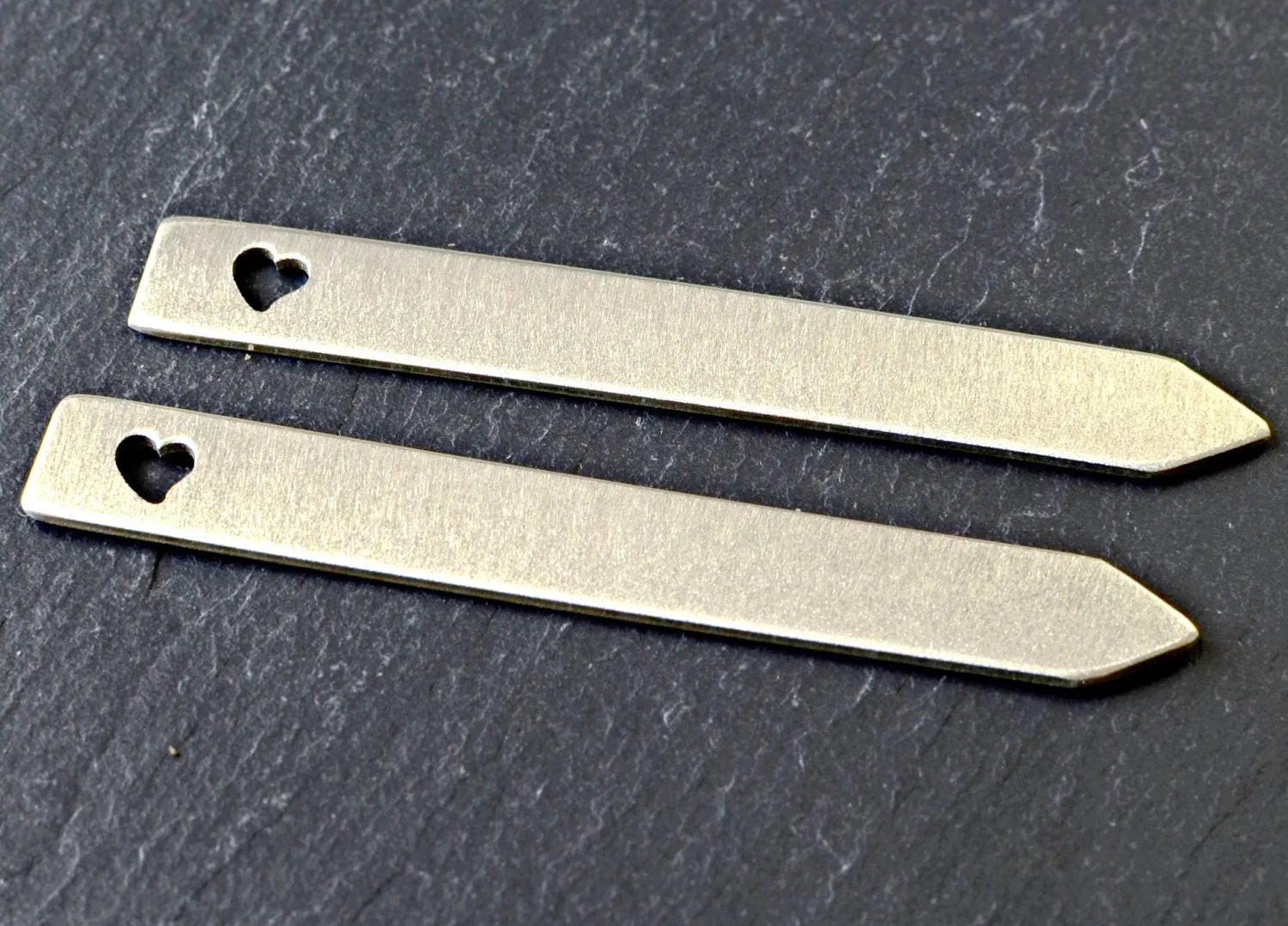 Heart cutouts in sterling silver collar stays with space for you to personalize