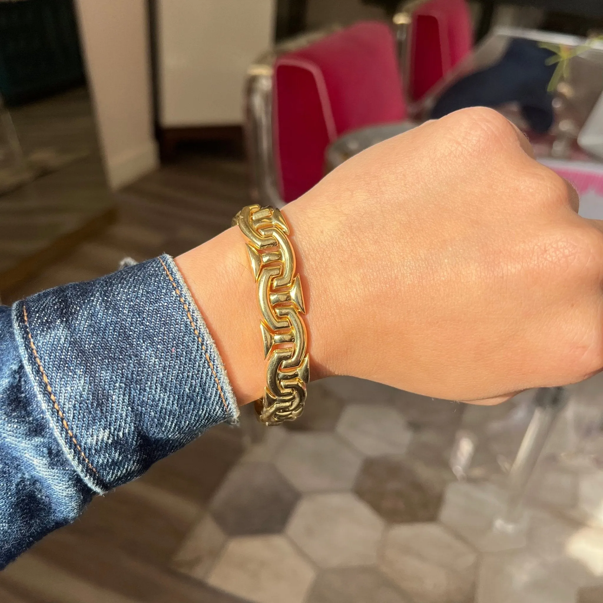 Interlocking T Link Italian Bracelet 18kt