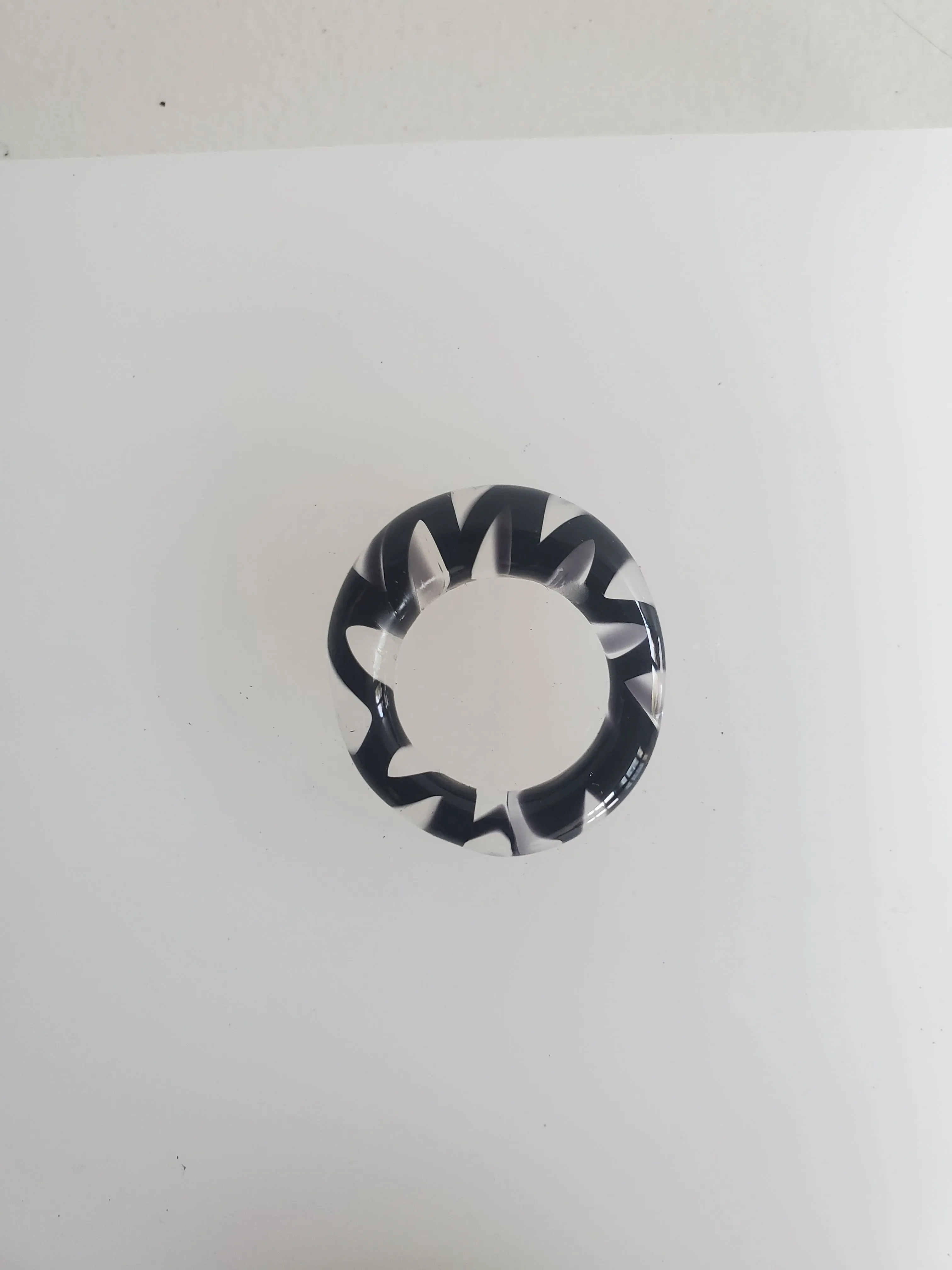 KEANE Marbled Spiral Ring - Clear / Black