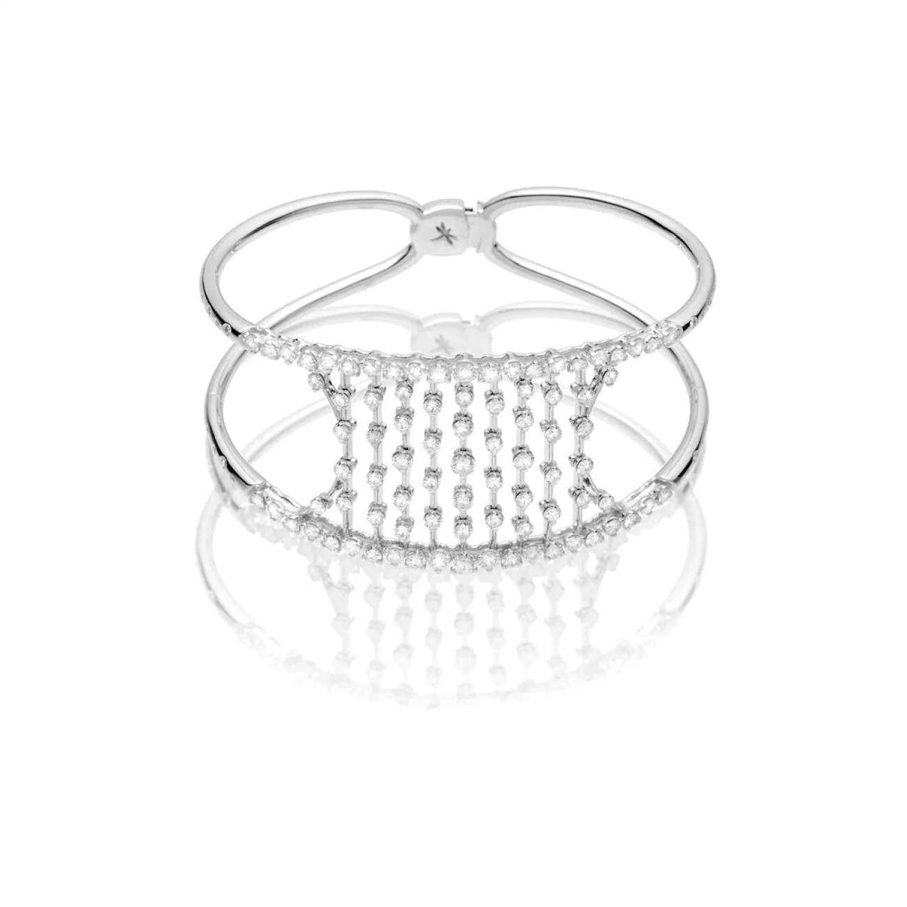 Maureen 18K White Gold Petite Sahara Cascading Diamonds Bangle Bracelet