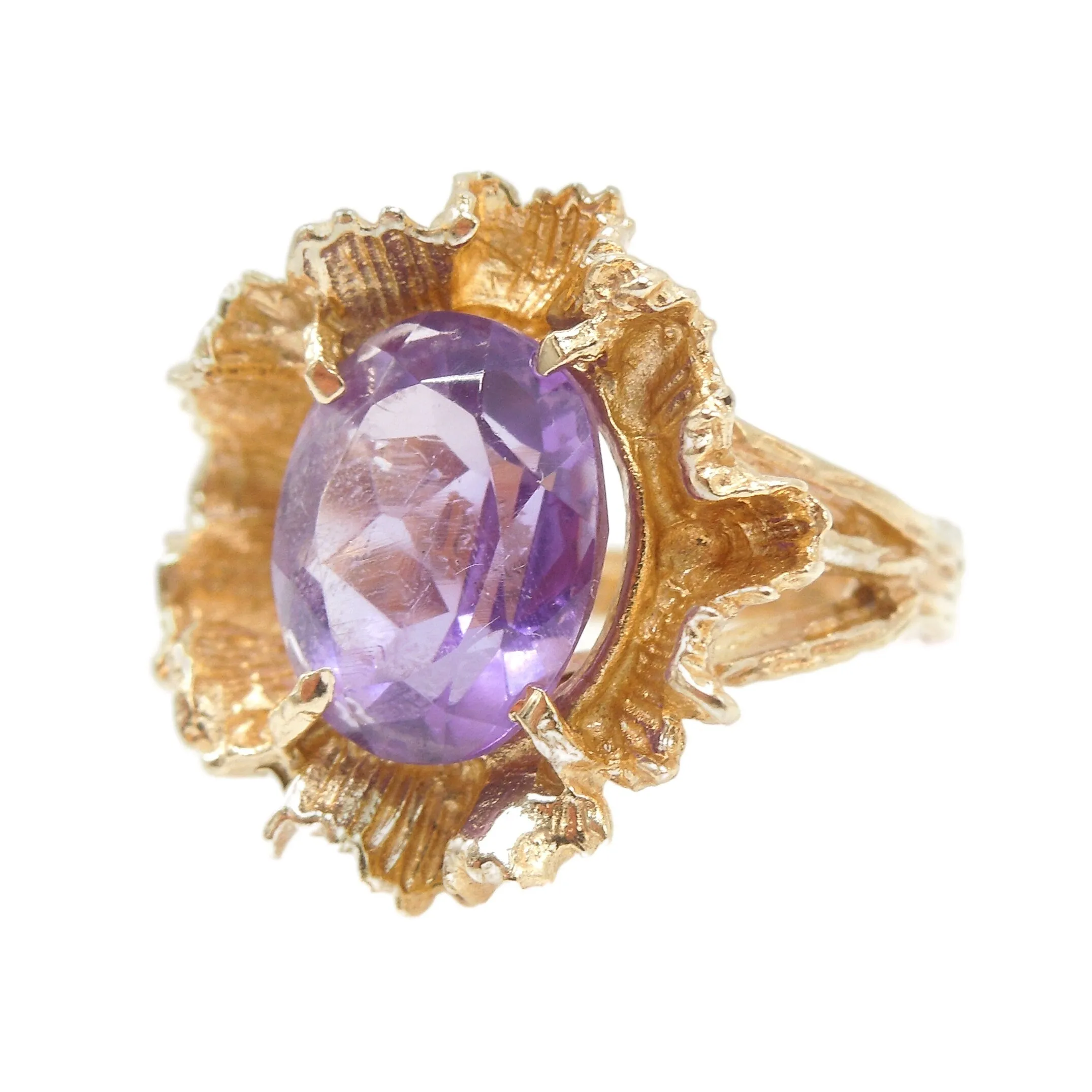 Midcentury Nature Inspired Oval Amethyst Ring in Yellow Gold