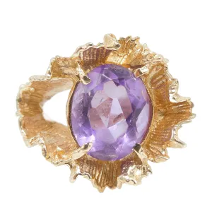 Midcentury Nature Inspired Oval Amethyst Ring in Yellow Gold