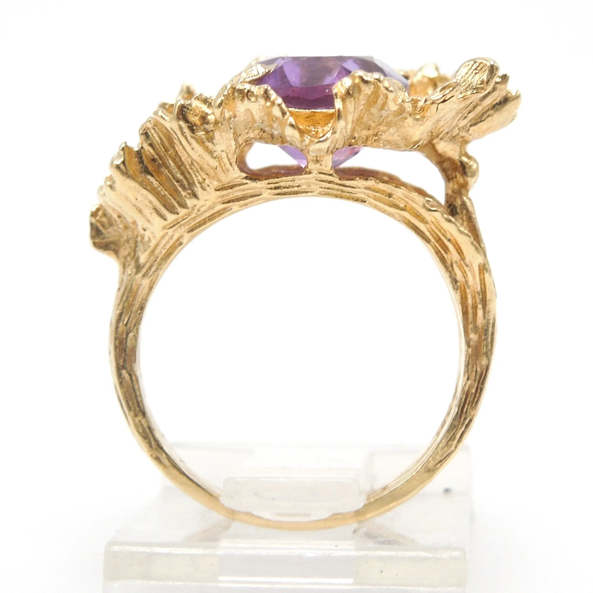 Midcentury Nature Inspired Oval Amethyst Ring in Yellow Gold