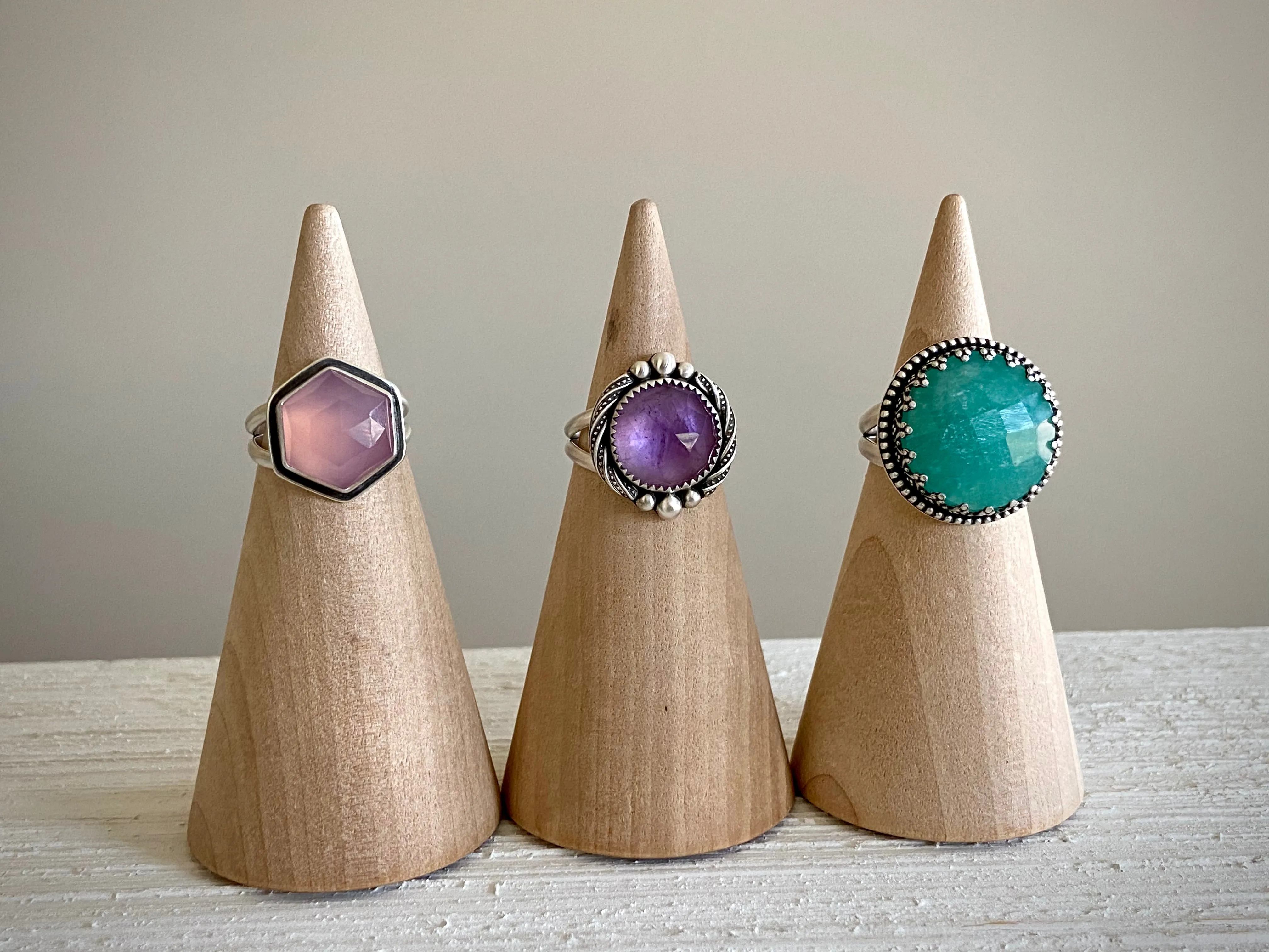 Mother of Pearl & Amethyst Ring