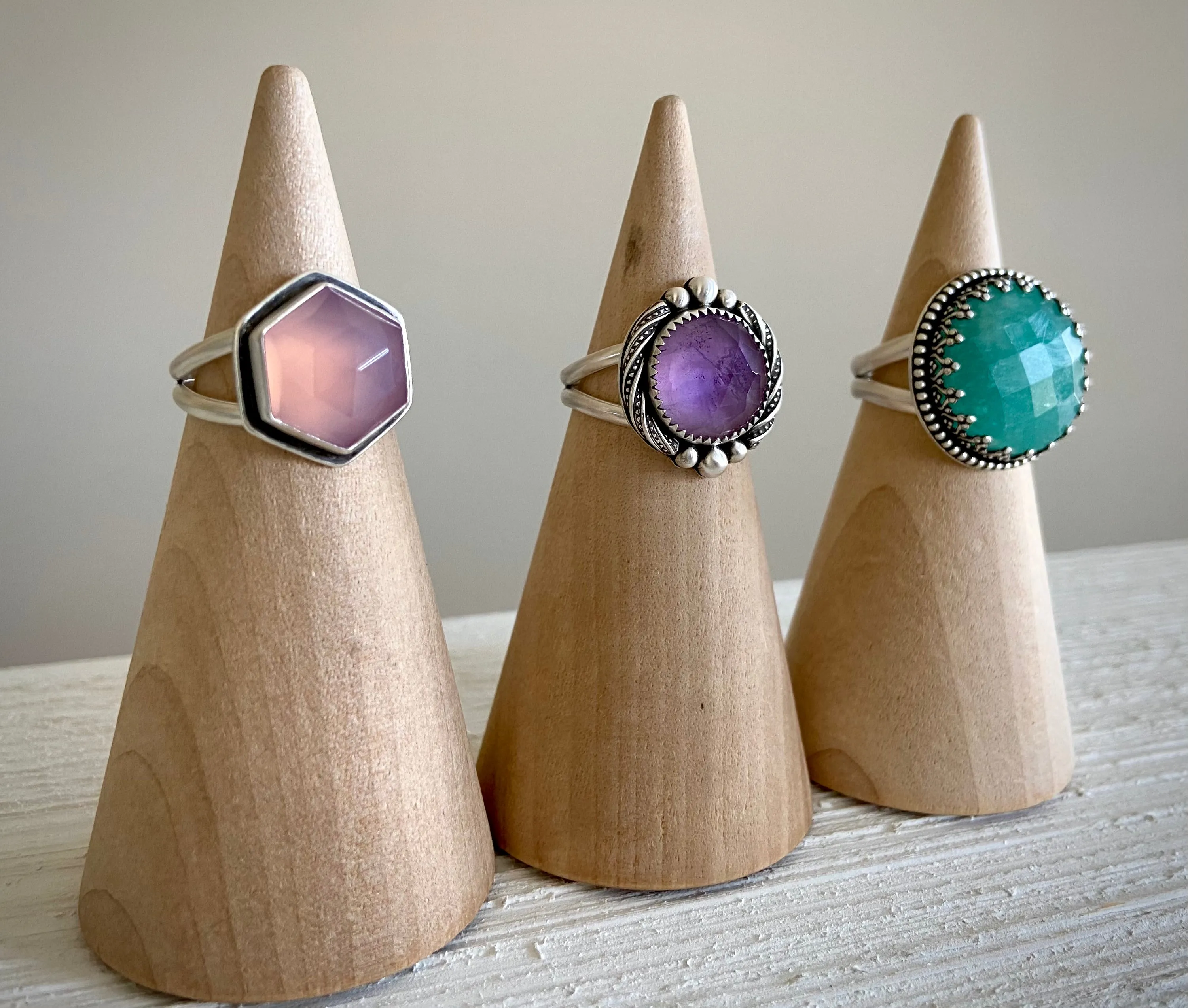 Mother of Pearl & Amethyst Ring