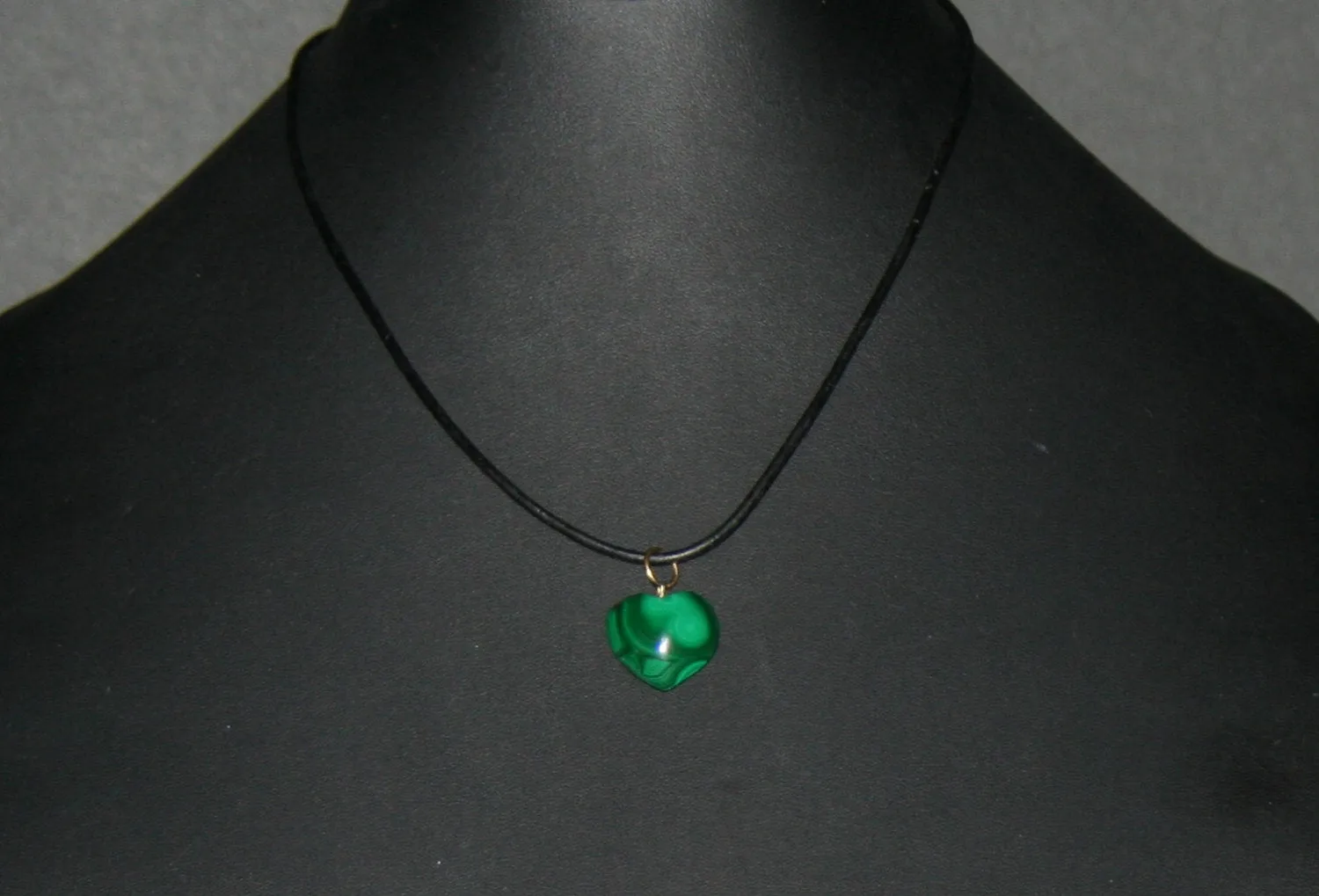 Necklace Malachite Heart Pendant Vintage on Leather 20" L