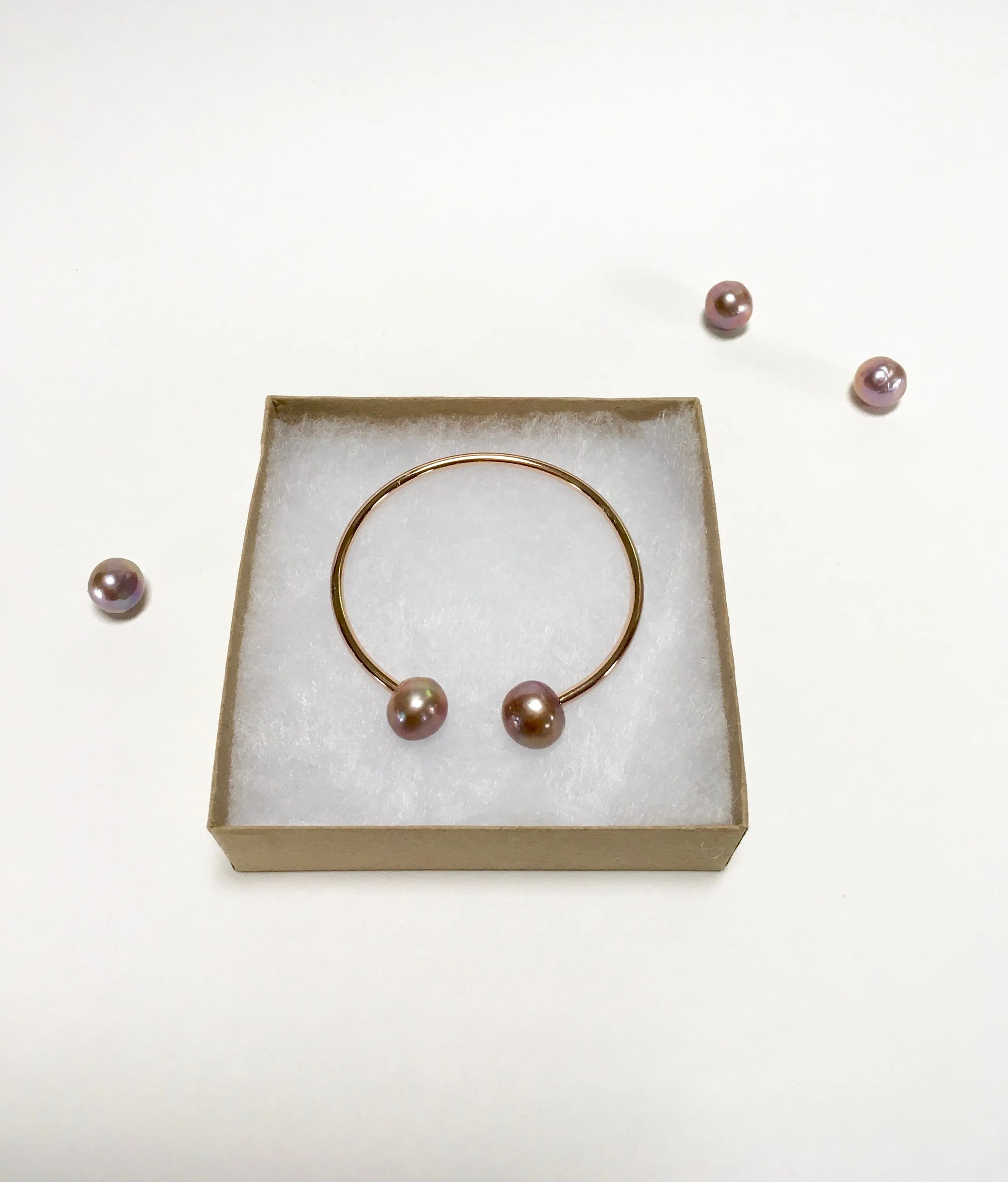 Pink Edison Pearl Smooth Cuff