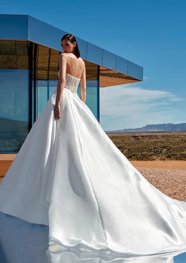 Pronovias Privee: Palladium