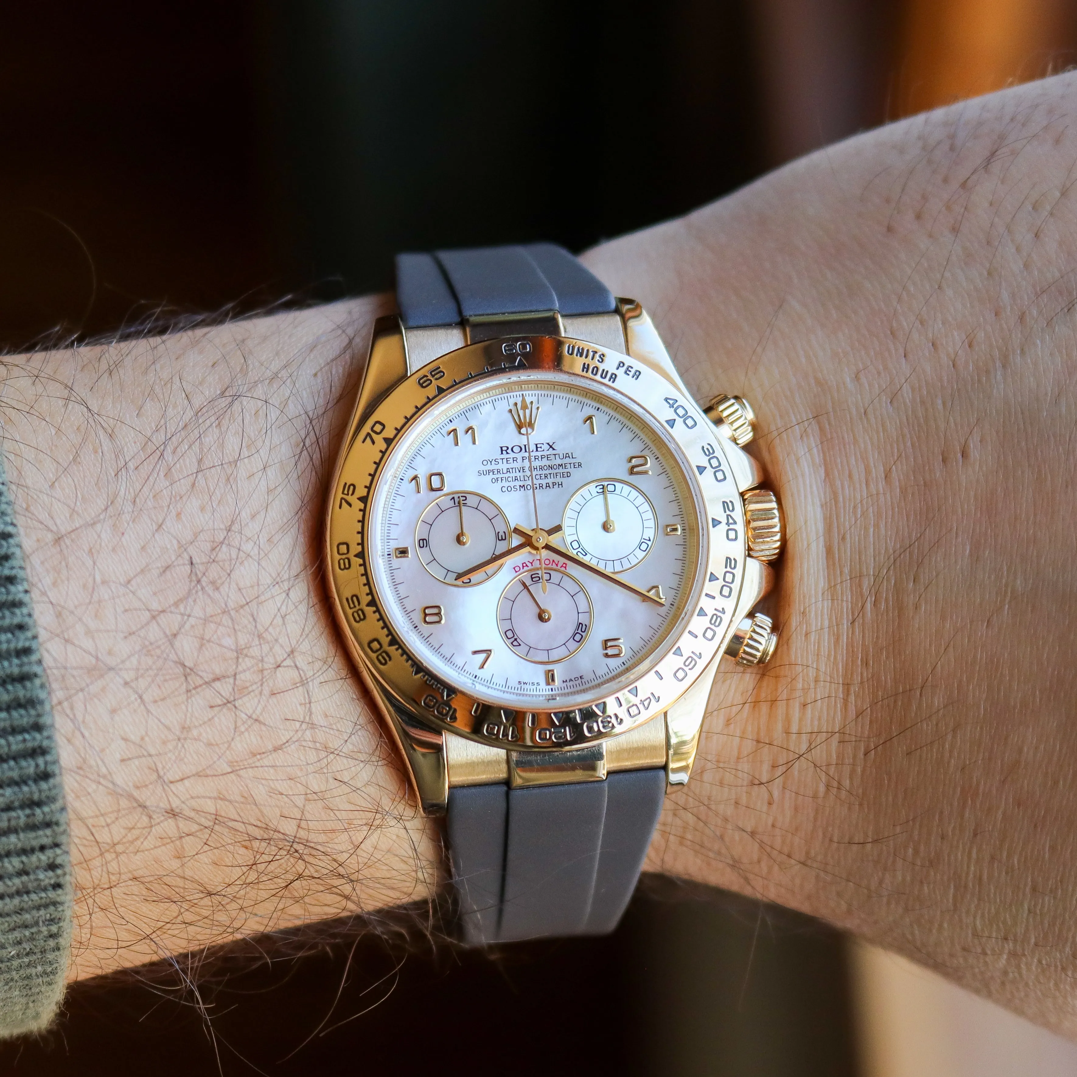Rolex Daytona 116518 White MOP Arabic 2000 18k Yellow Gold 40 mm