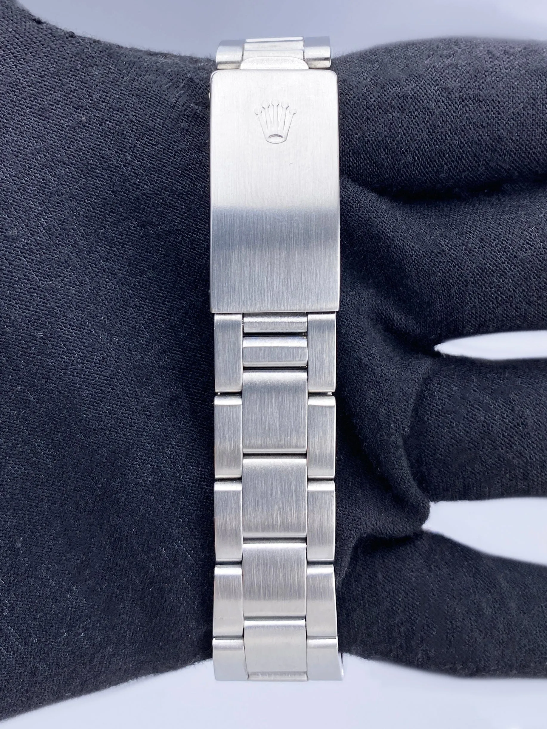 Rolex Oyster Perpetual Date 15000 Silver Dial Mens Watch