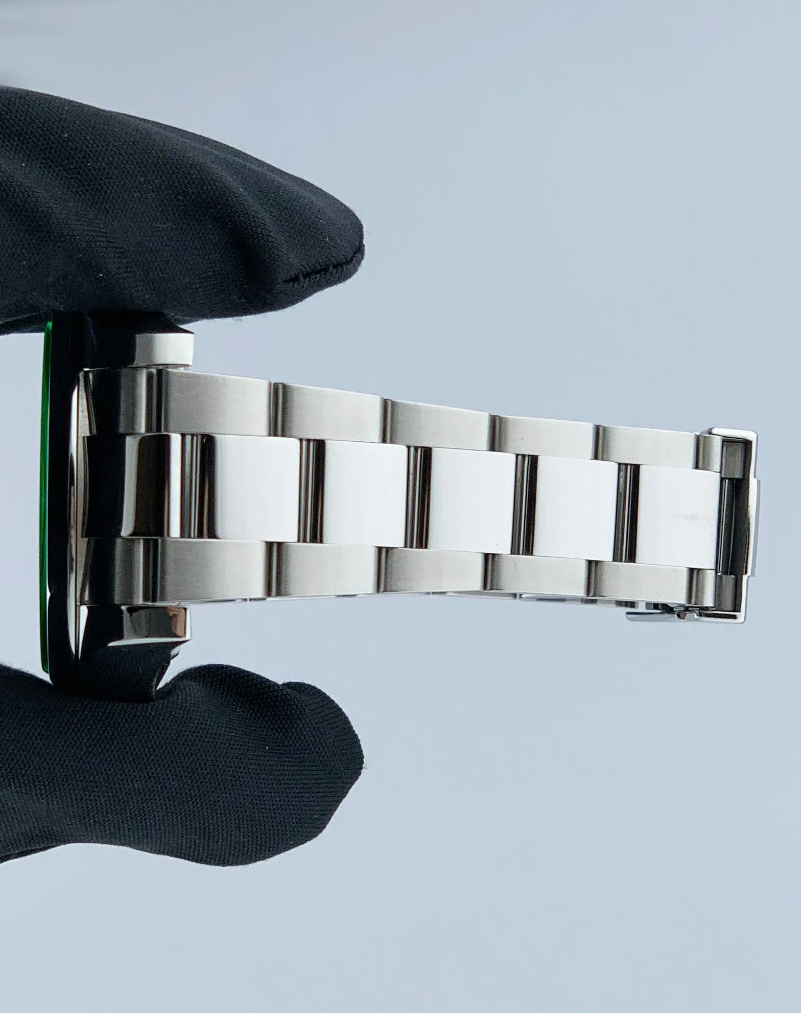 Rolex Oyster Perpetual Milgauss 116400 Mens Watch