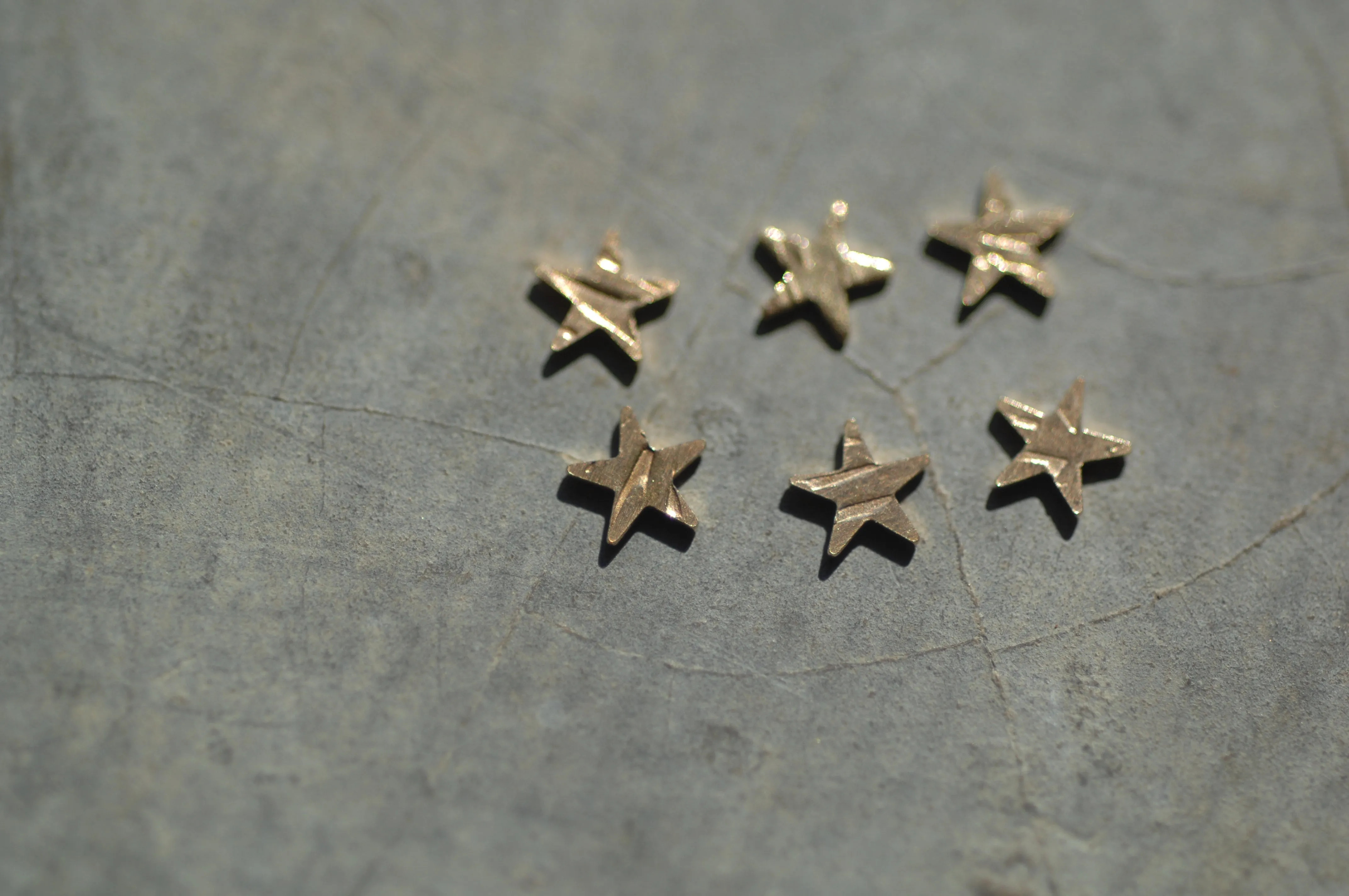 Tiny Metal Hexagon Star 4.5mm