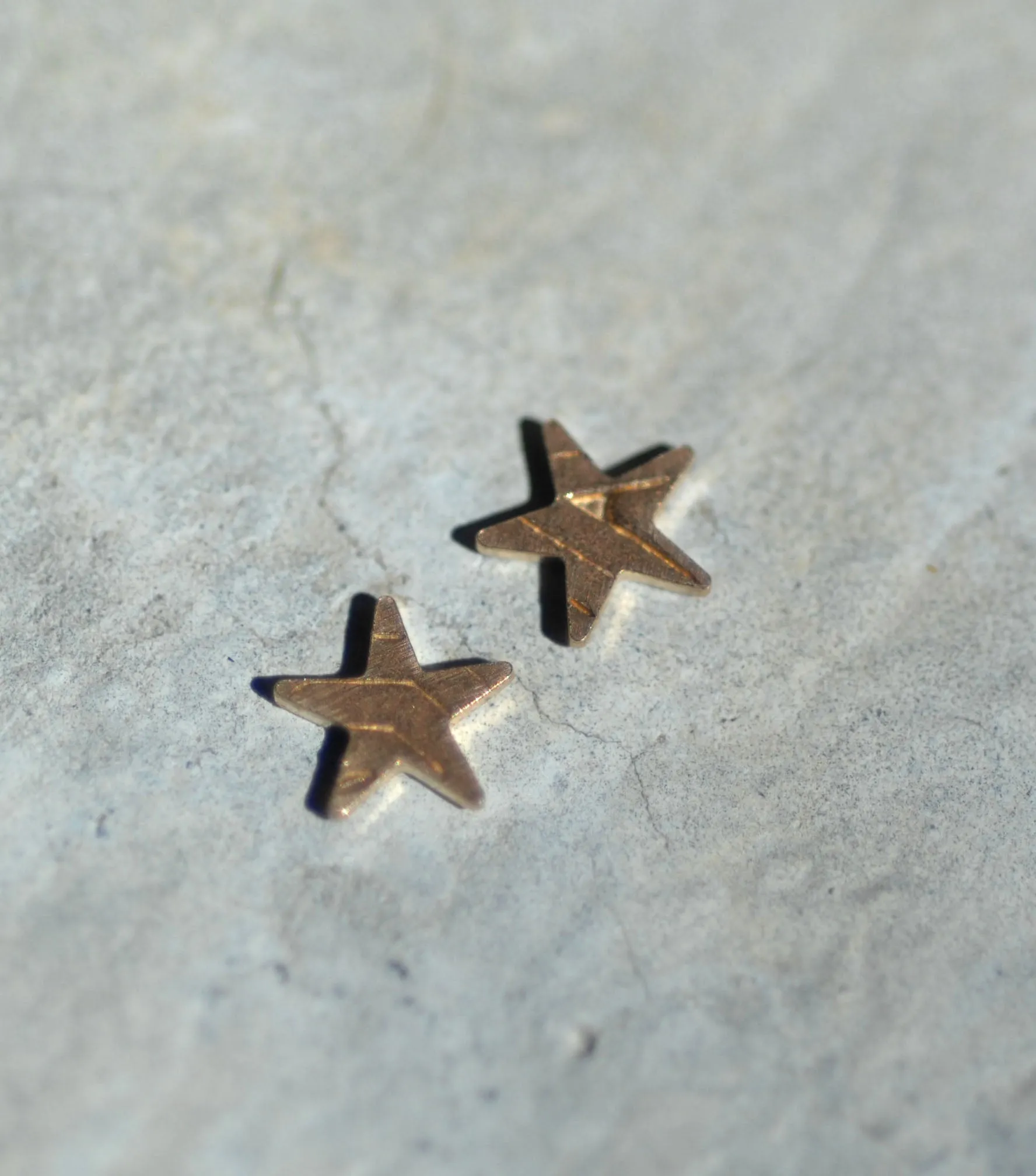 Tiny Metal Hexagon Star 4.5mm