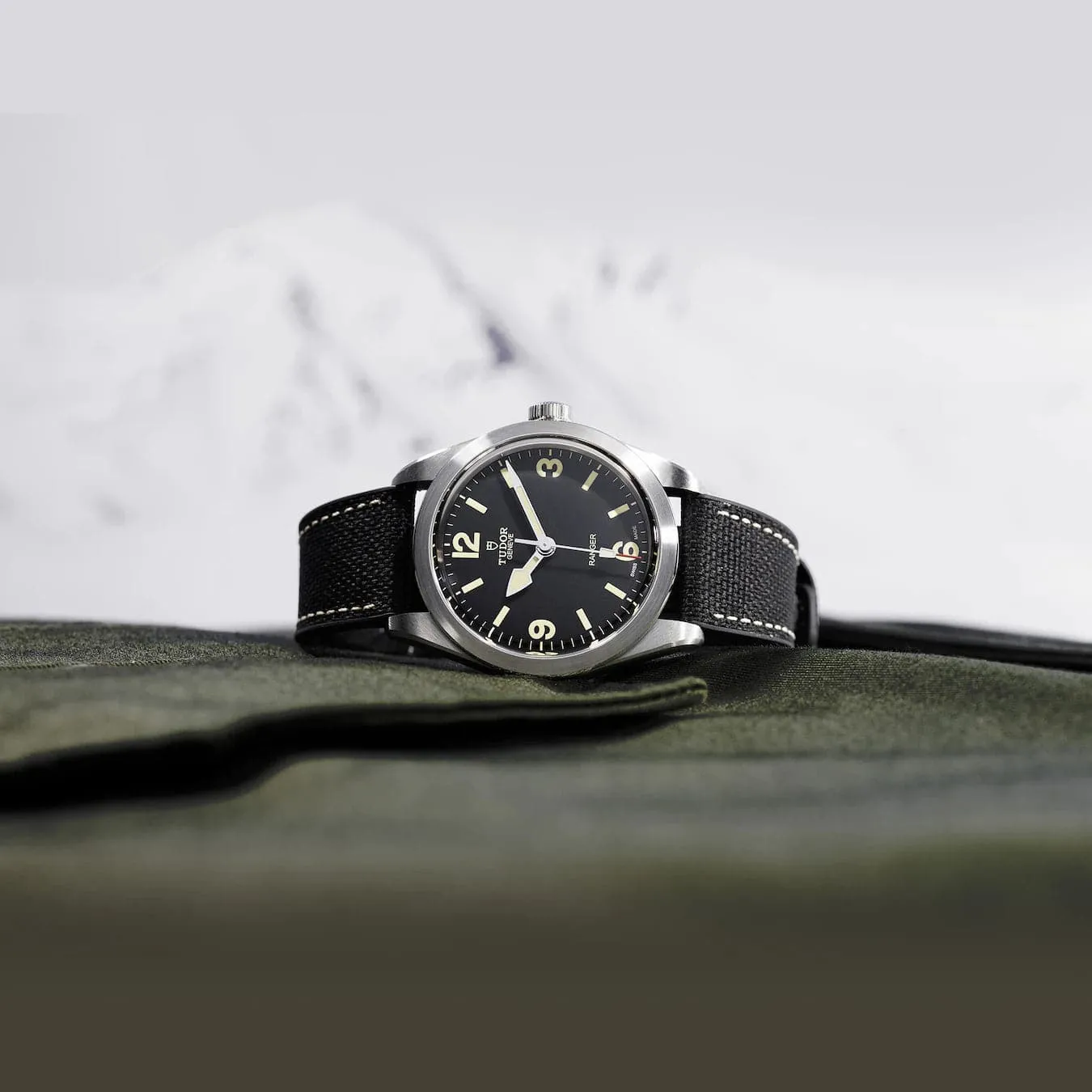 TUDOR Black Bay Ranger 39mm Case, Black Dial, Hybrid Rubber and Leather Bracelet (M79950-0002)