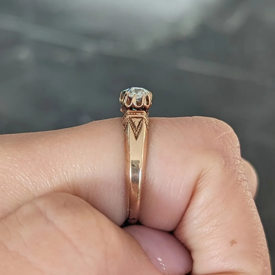 Victorian 1.00 CTW Emerald Old Mine Cut Diamond 14 Karat Yellow Gold Belcher Antique Three Stone Ring