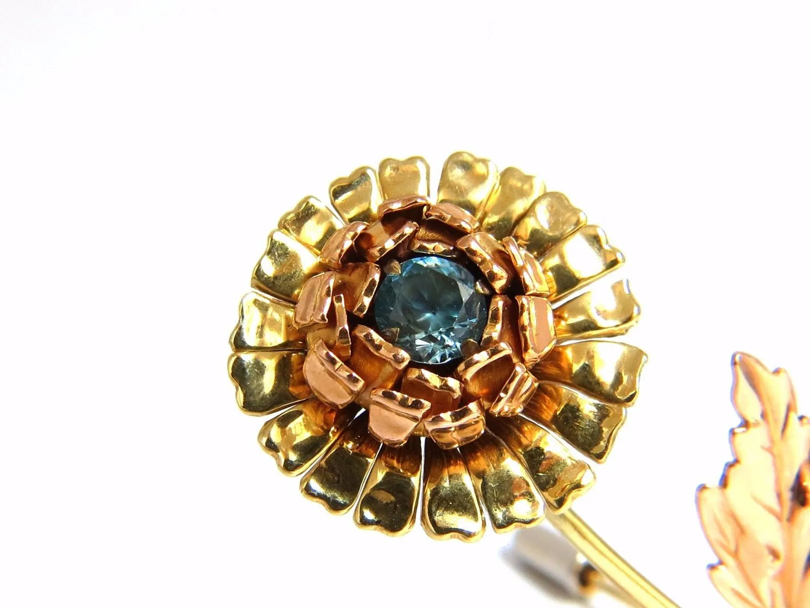 Vintage 1.75ct natural Indigo Zircon Flower Pin 14kt 3D