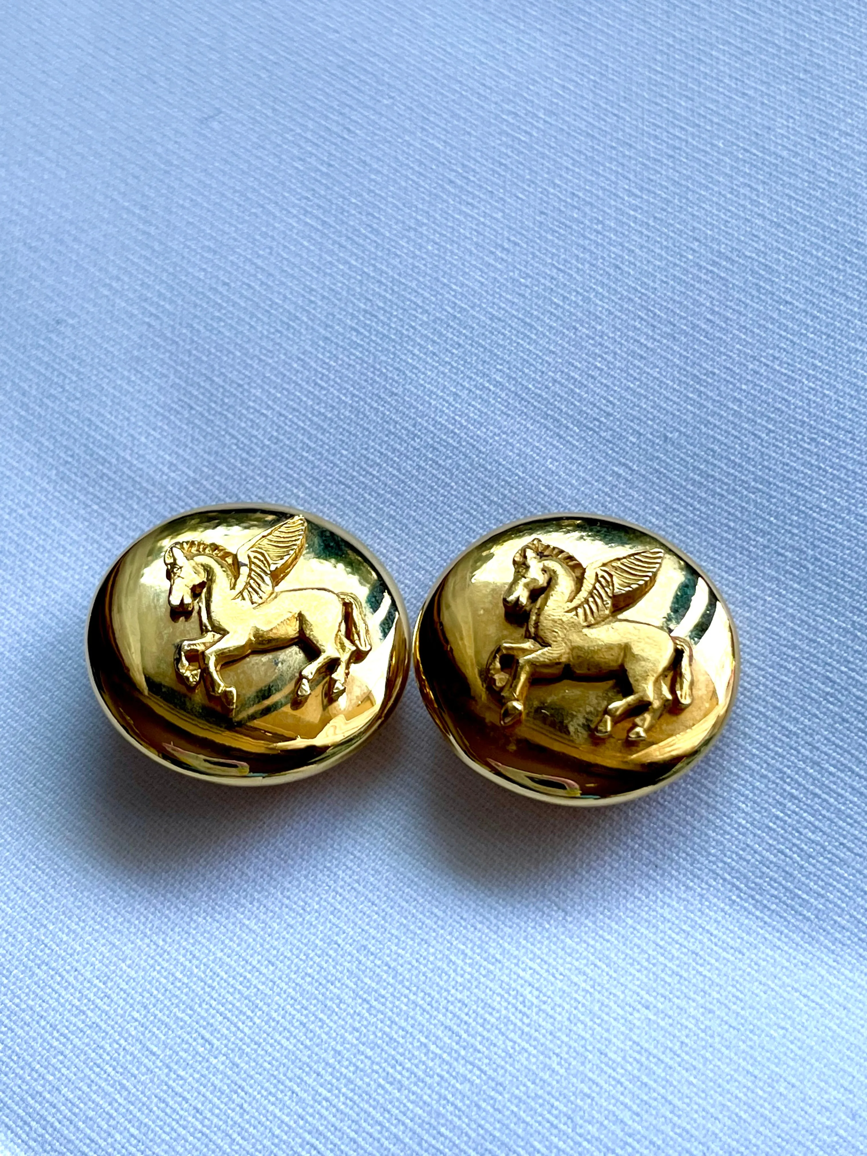 W2 Vintage HERMES gold tone round earrings with Pegasus. Fabulous jewelry piece back in the old era. 050328ac2